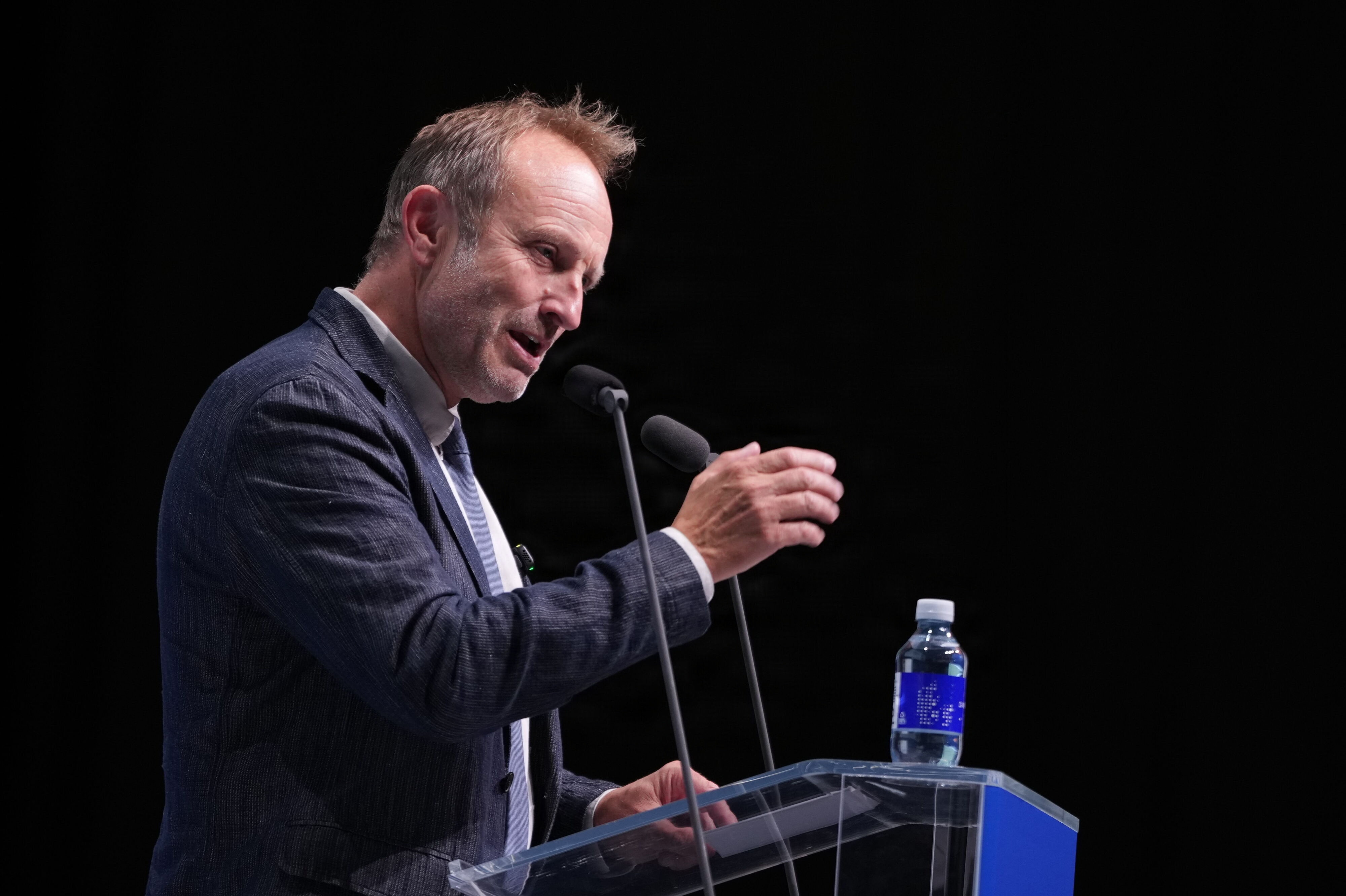 Erhvervs- og konkurrencekraftsminister Martin Lidegaard (R) er onsdag i Bella Center i København, hvor Dansk Erhverv afholder årsdag.
