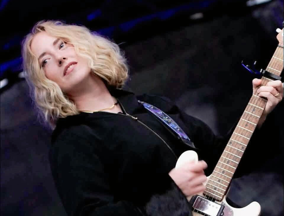 Laura Pold er blandt de fem artister på endagsfestivalen.