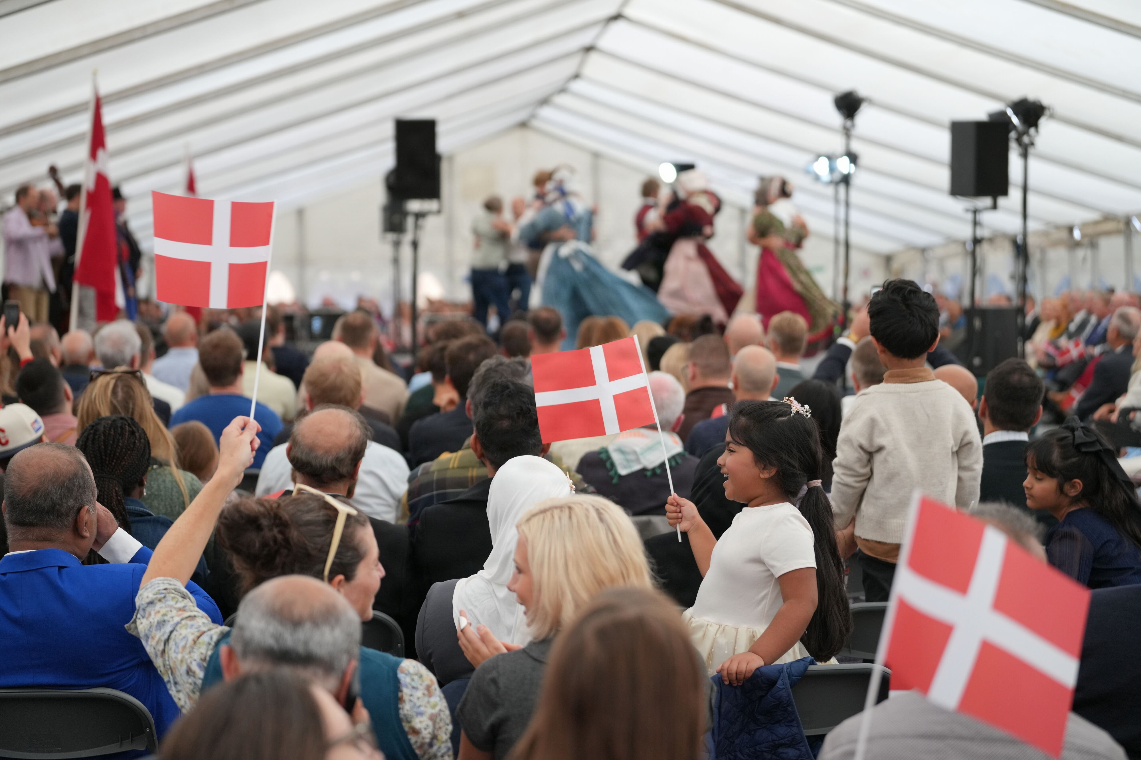 Den årlige statsborgerskabsdag afholdes for alle, der fik dansk statsborgerskab året før. Her inviteres de til underholdning og åbent hus i Folketinget.