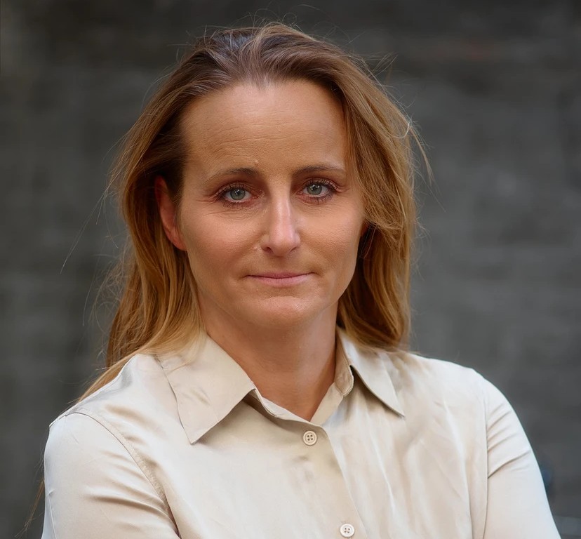 Advokat Maria Juhl kritiserer Slagelse Kommune for ikke at tage ansvar for de fejl, der er begået i forbindelse med 12-årige Harrys indskrivning i specialtilbuddet Satellitten.