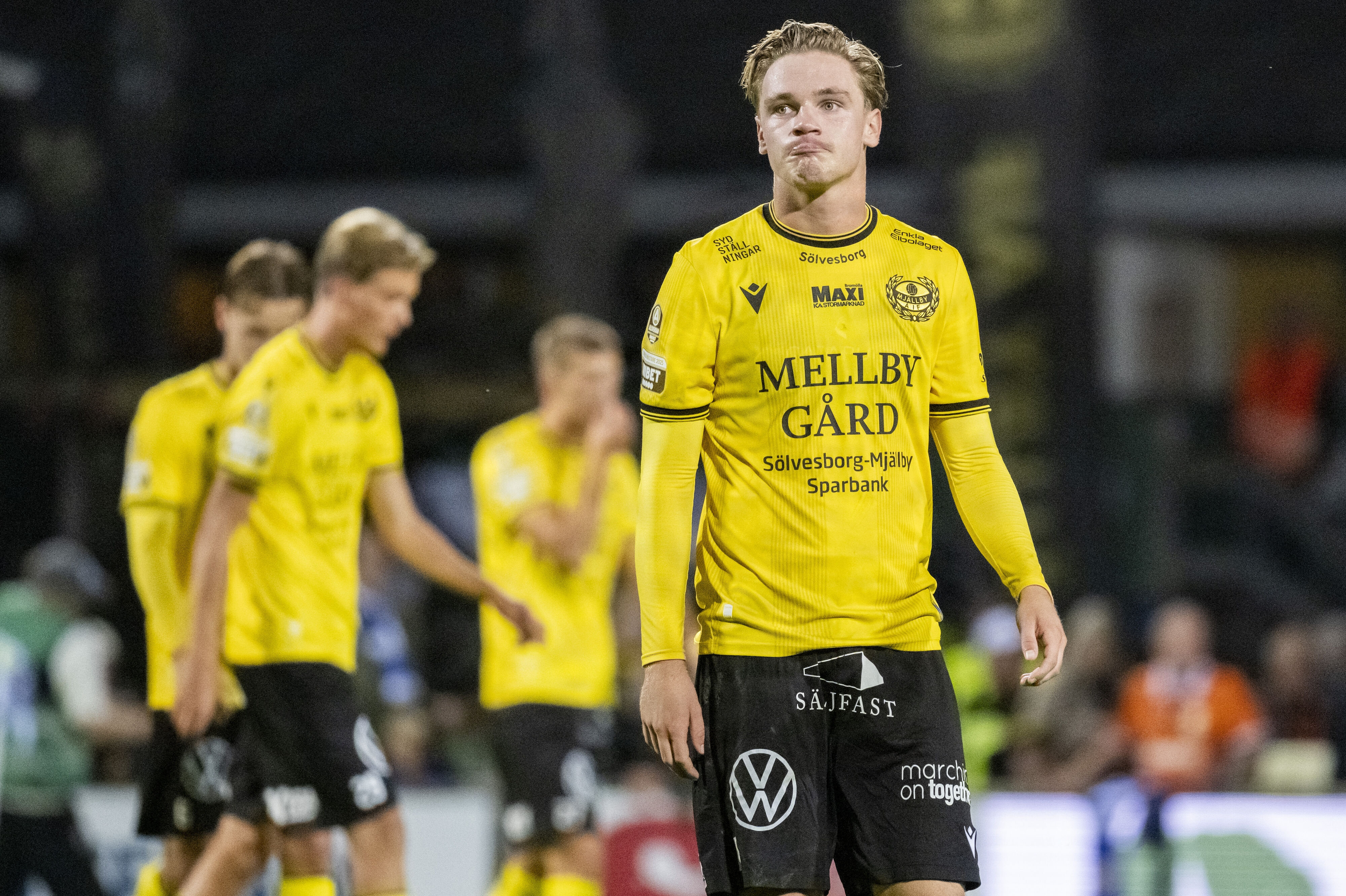 Den danske offensivspiller Jeppe Kjær og resten af Mjällby-holdet har gang i en svær sæson.