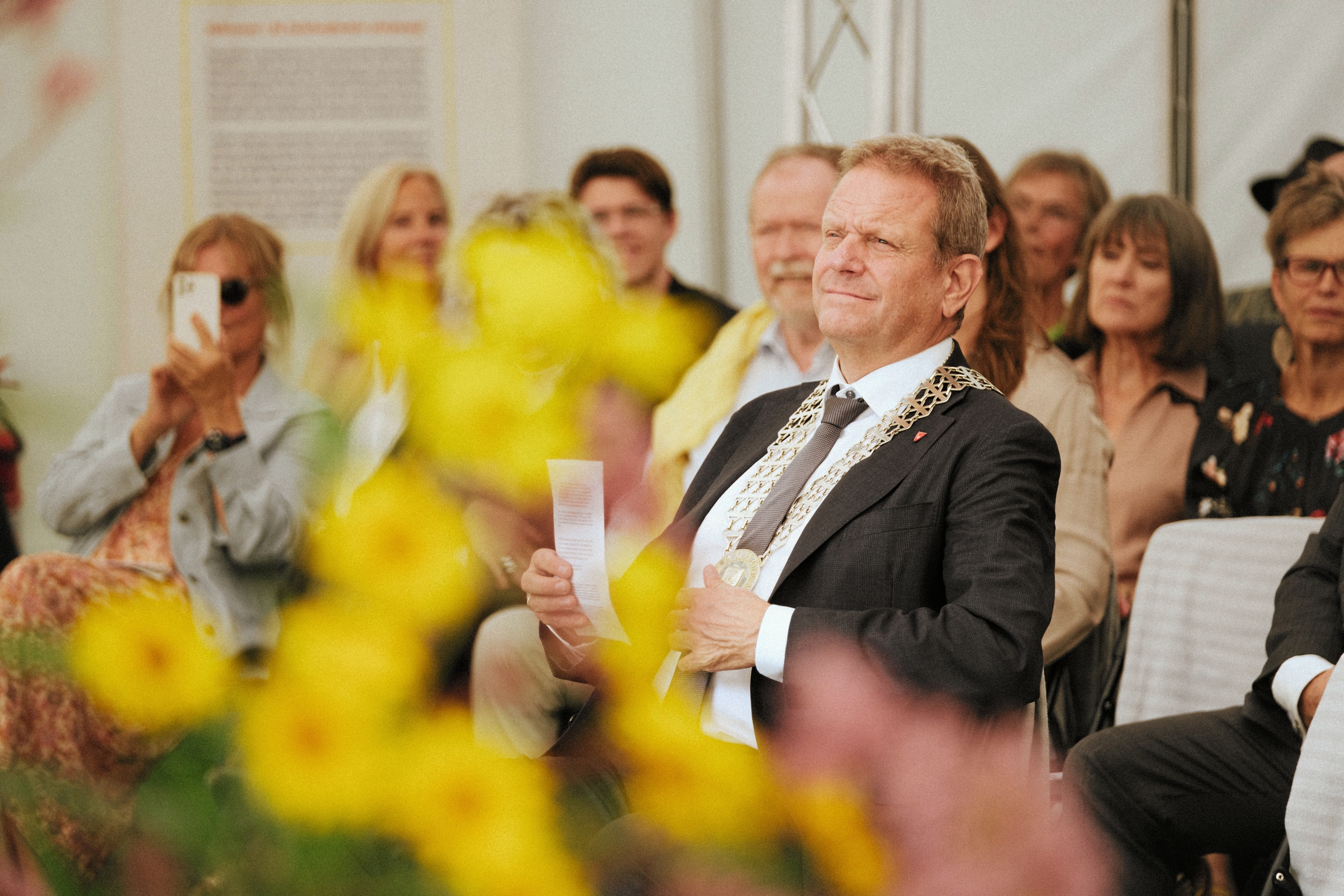Hørsholms borgmester Morten Slotved (K) er også fast gæst ved prisoverrækkelse og plejer at være dronningens bordherre ved ceremonien. - Malthe Folke Ivarsson Hørsholms borgmester Morten Slotved (K) er også fast gæst ved prisoverrækkelse og plejer at være dronningens bordherre ved ceremonien.