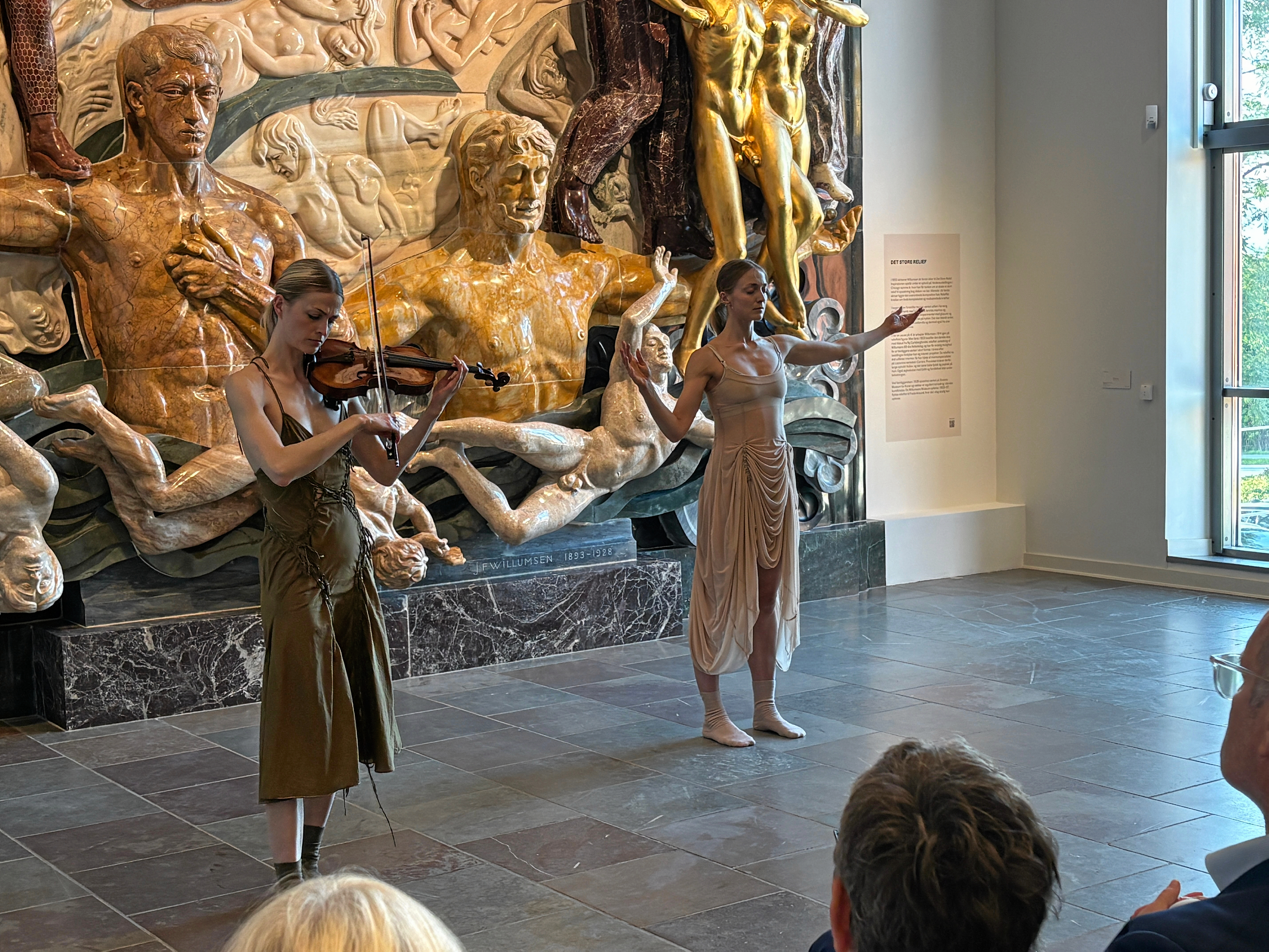Til genåbningen blev værket Kredsløb uropført. Det er skabt af violinist og komponist Katrine Grarup Elbo og koreograf og solodanser ved Den Kongelige Ballet Astrid Grarup Elbo, og er inspireret af det store relief.