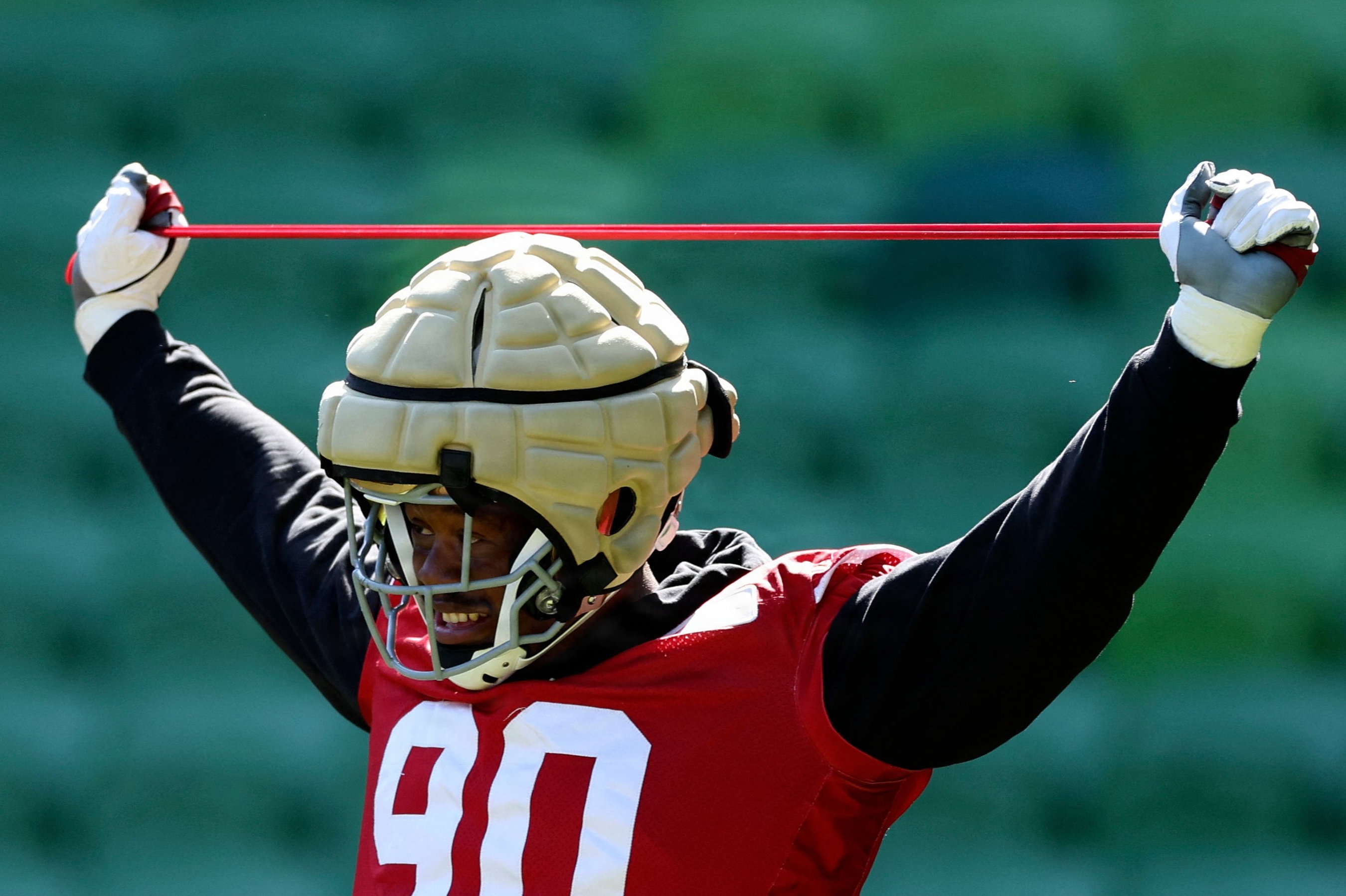 San Francisco 49ers skal rejse over 61.000 kilometer i løbet af sæsonen. Ikke mindst på grund af premierekampen i Australien. Den samlede distance svarer til halvanden gang rundt om Jorden.