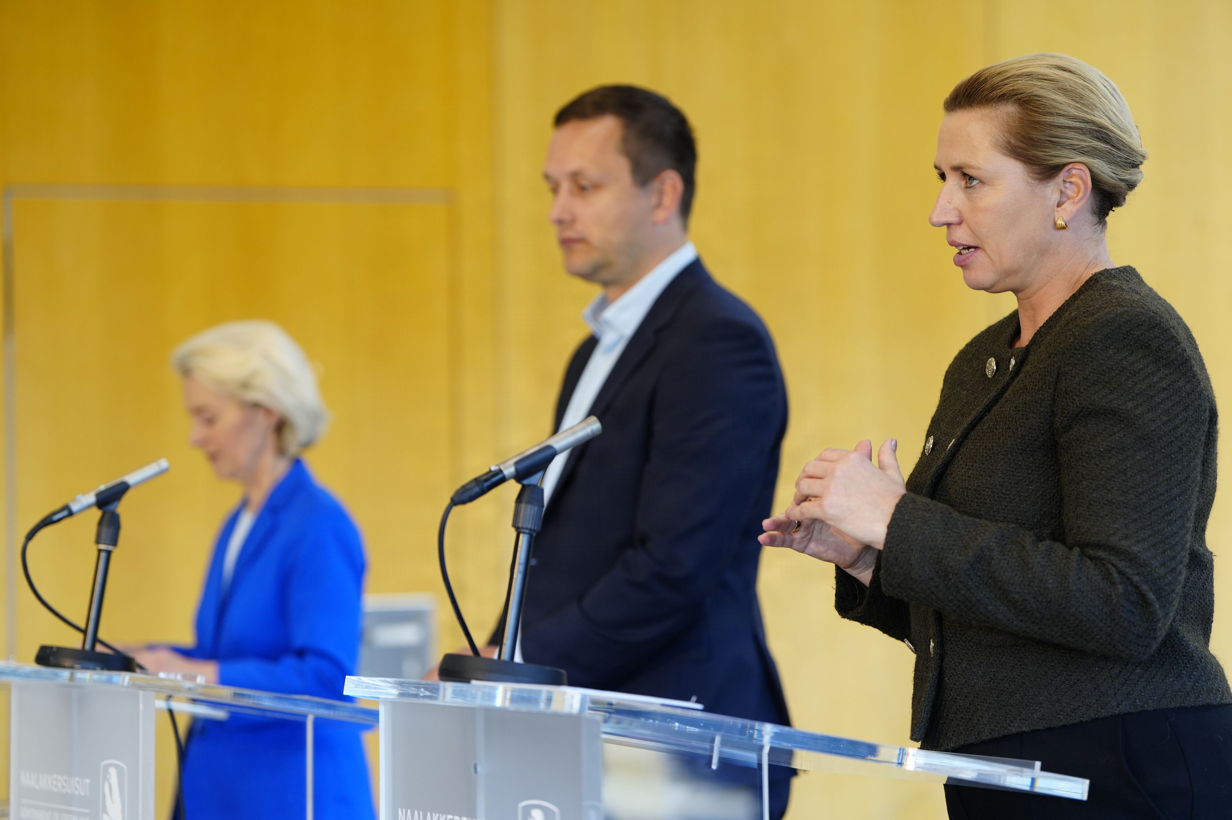 Statsminister Mette Frederiksen (S) holdt mandag pressemøde i Grønland sammen med Grønlands regeringsleder, Jens-Frederik Nielsen, og EU-Kommissionens formand, Ursula von der Leyen. (Arkivfoto).