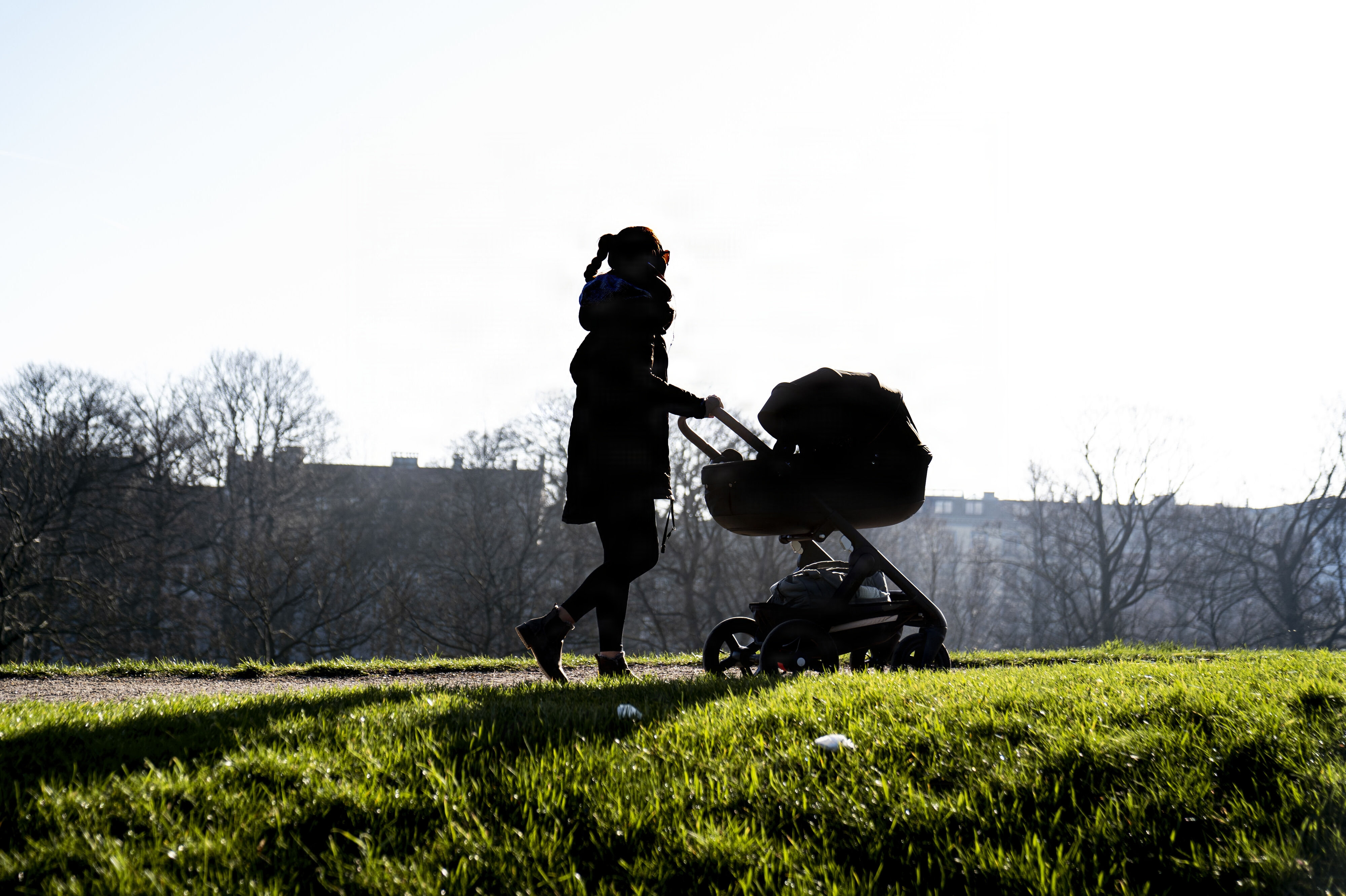 Forskerne bag studiet mener, at resultaterne viser, at "der er behov for, at vi som samfund og sundhedsfaglige ser på, hvordan vi informerer om et lægemiddel, der kan købes i alle dagligvarebutikker". (Arkivfoto).