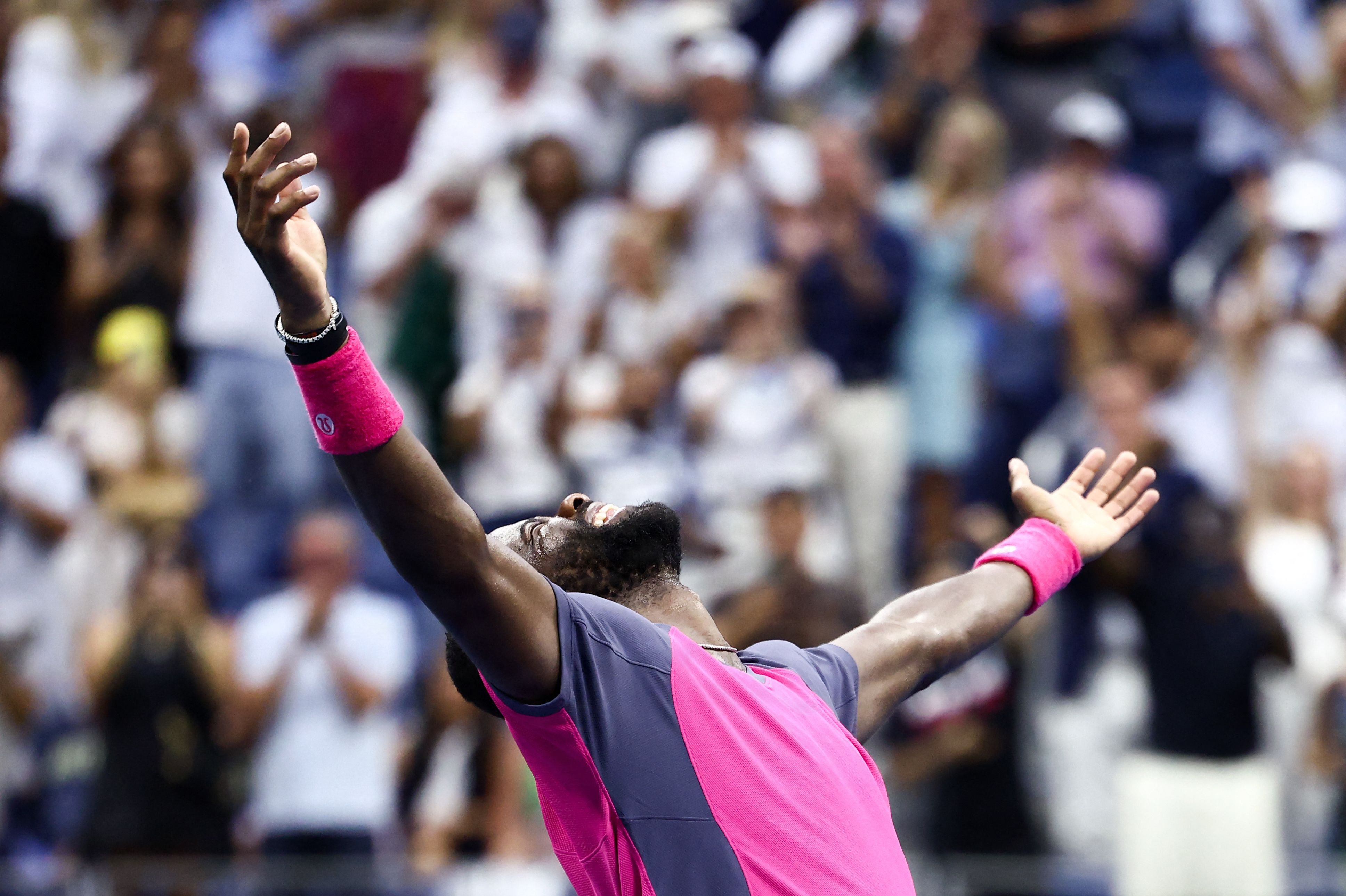 Frances Tiafoe øjner sit store gennembrud ved dette års US Open efter sin sejr i kvartfinalen.