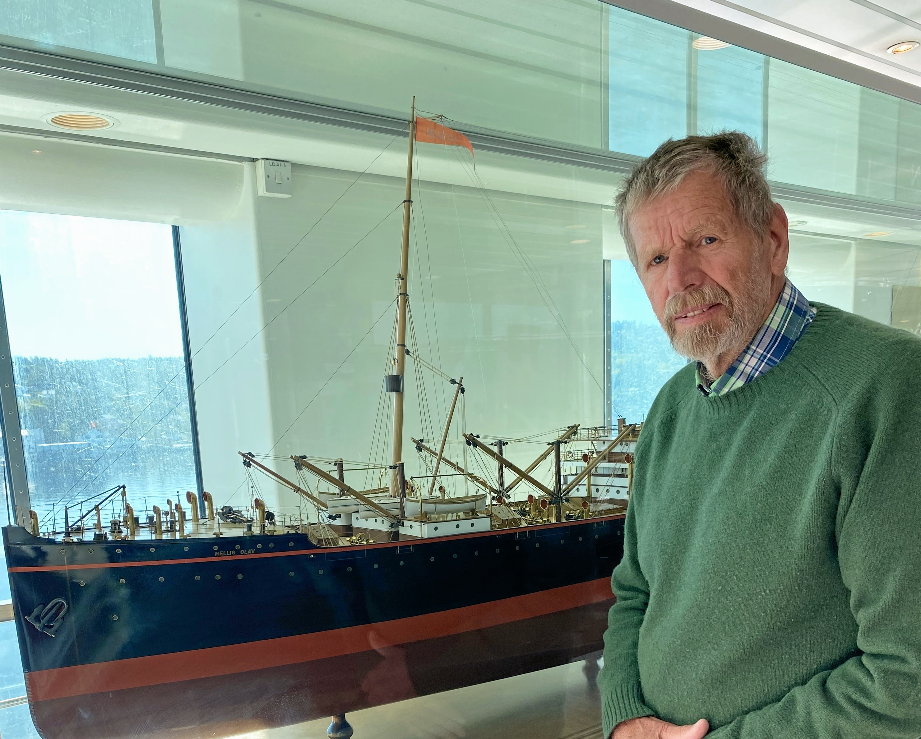 Arkitekt Morten Gøthche har skrevet slægtsromanen "Min amerikanske familie". Den beskriver hvordan mange i hans familie fra Vestsjælland rejste til Amerika under udvandringen.