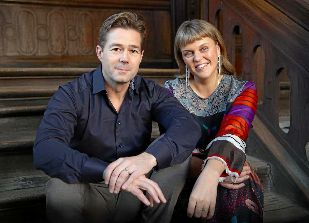 Katrine Muff og Johannes Langkilde vil synge og spiller julen ind.