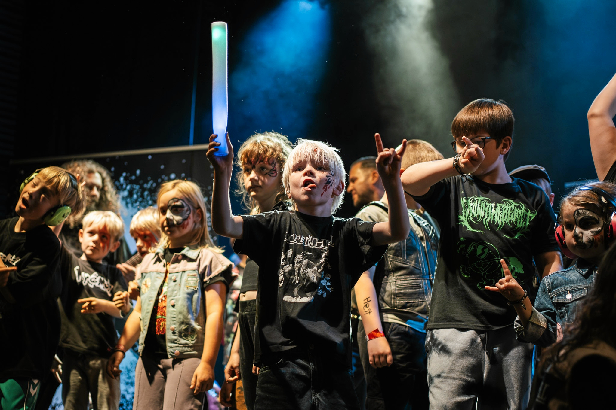 Ved tidligere udgaver af HXC KIDS har børnene kunne opleve den hårde musik helt tæt på.