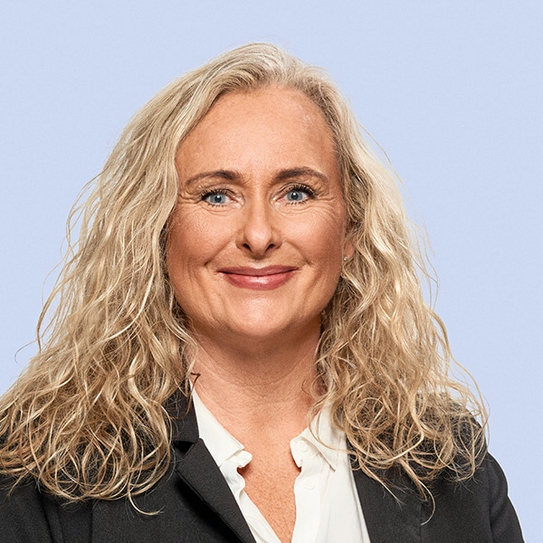 - Geografien må ikke blive en hindring for et trygt og sammenhængende sundhedsvæsen, skriver Charlotte Bagge Hansen (foto) og Sten Larsen.