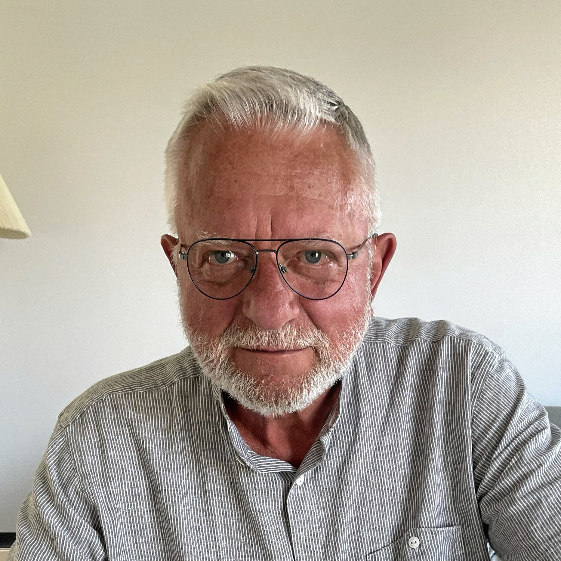 - Lad os diskutere integrationsproblemer åbent og ærligt – men lad os først og fremmest bedømme mennesker efter deres handlinger og efter de fakta, der faktisk foreligger, skriver Kjell Nilsson.