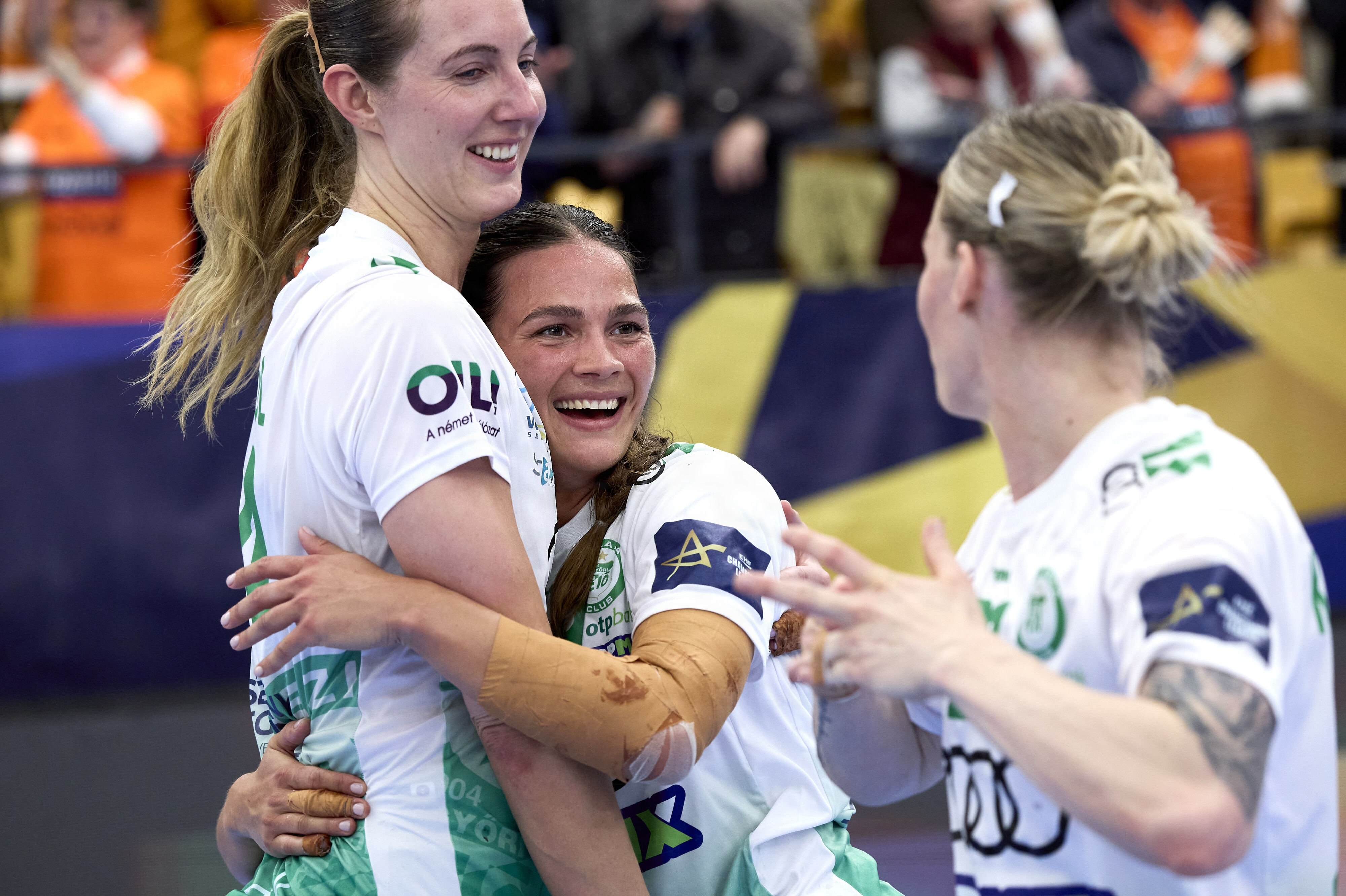 Helena Elver (midterst) og Györ - her i en kamp mod Odense tidligere i 2026 - havde ikke de store problemer med at slå NFH i Champions League. (Arkivfoto).