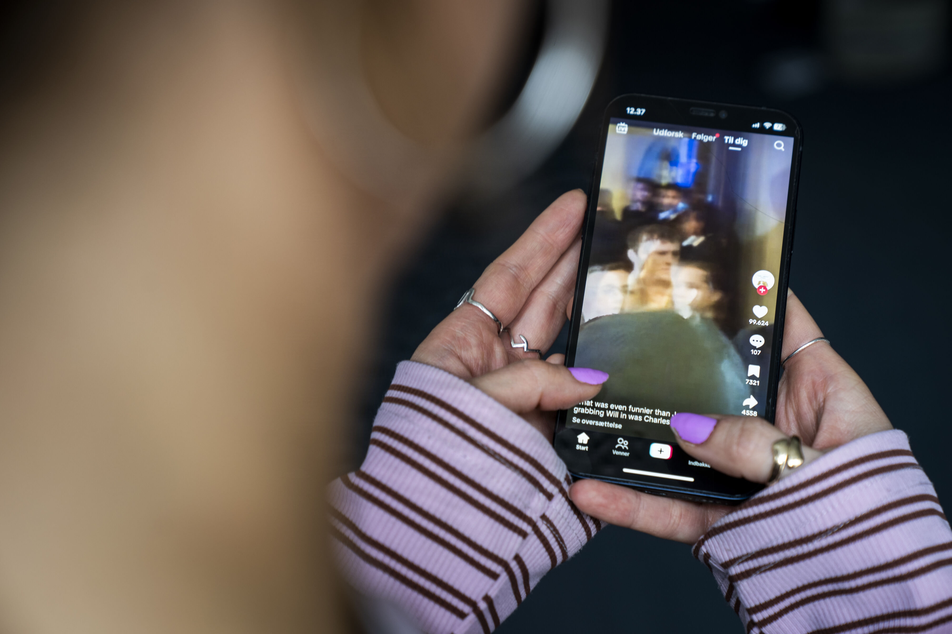 Headspace opfordrer til, at man lægger telefonen fra sig søndag og har en hel dag uden notifikationer, og hvor man ikke sidder og scroller. (Arkivfoto).