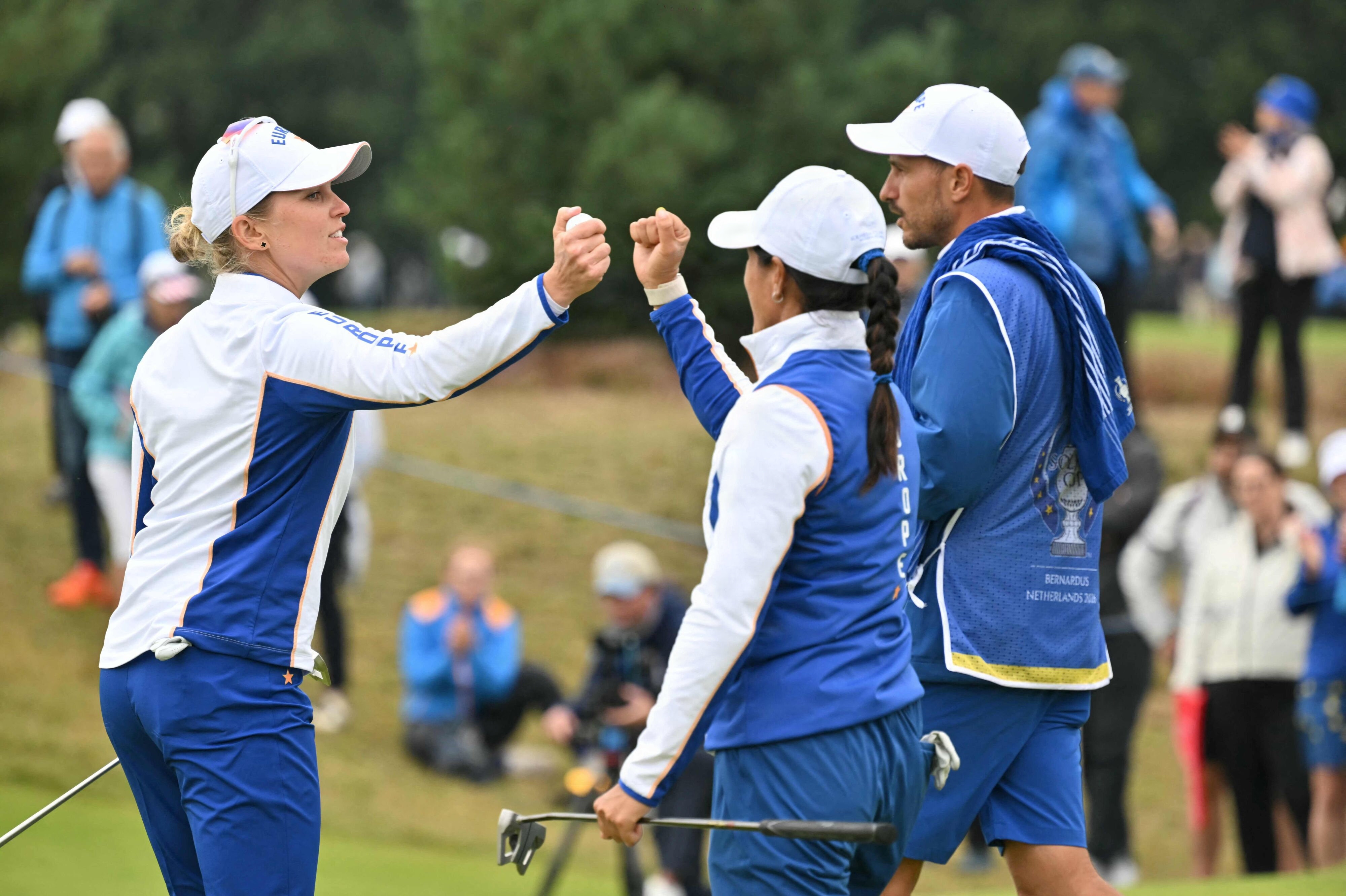 Nanna Koerstz Madsen (til venstre) tog søndag en sikker sejr over Allisen Corpuz ved Solheim Cup. (Arkivfoto).