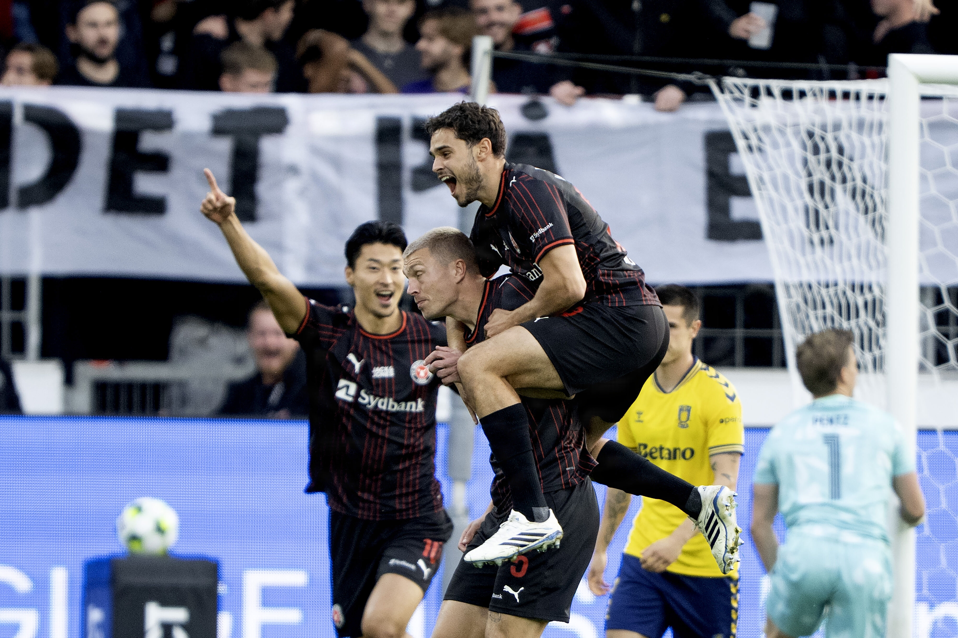 Rasmus Nissen Kristensen fik for en stund tilskuerne til at glemme deres stemningsboykot med sin scoring efter mindre end et minut.