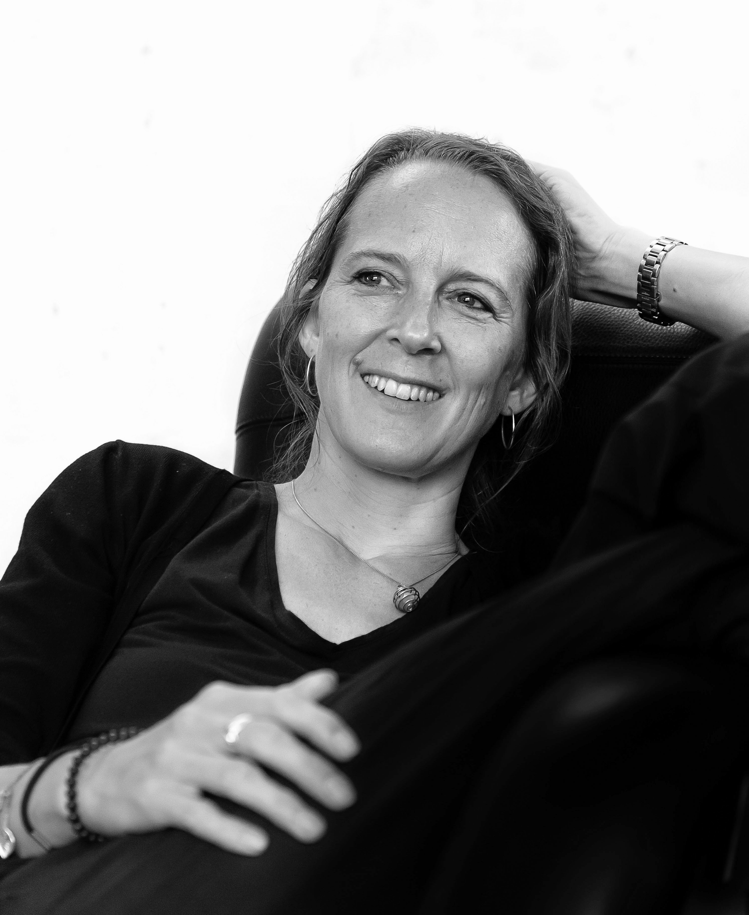 Ulla Conrad, Hørsholm, er aktuel med en ny vandrebog og digte om historisk område og kærlighedsaffære i Hørsholm.