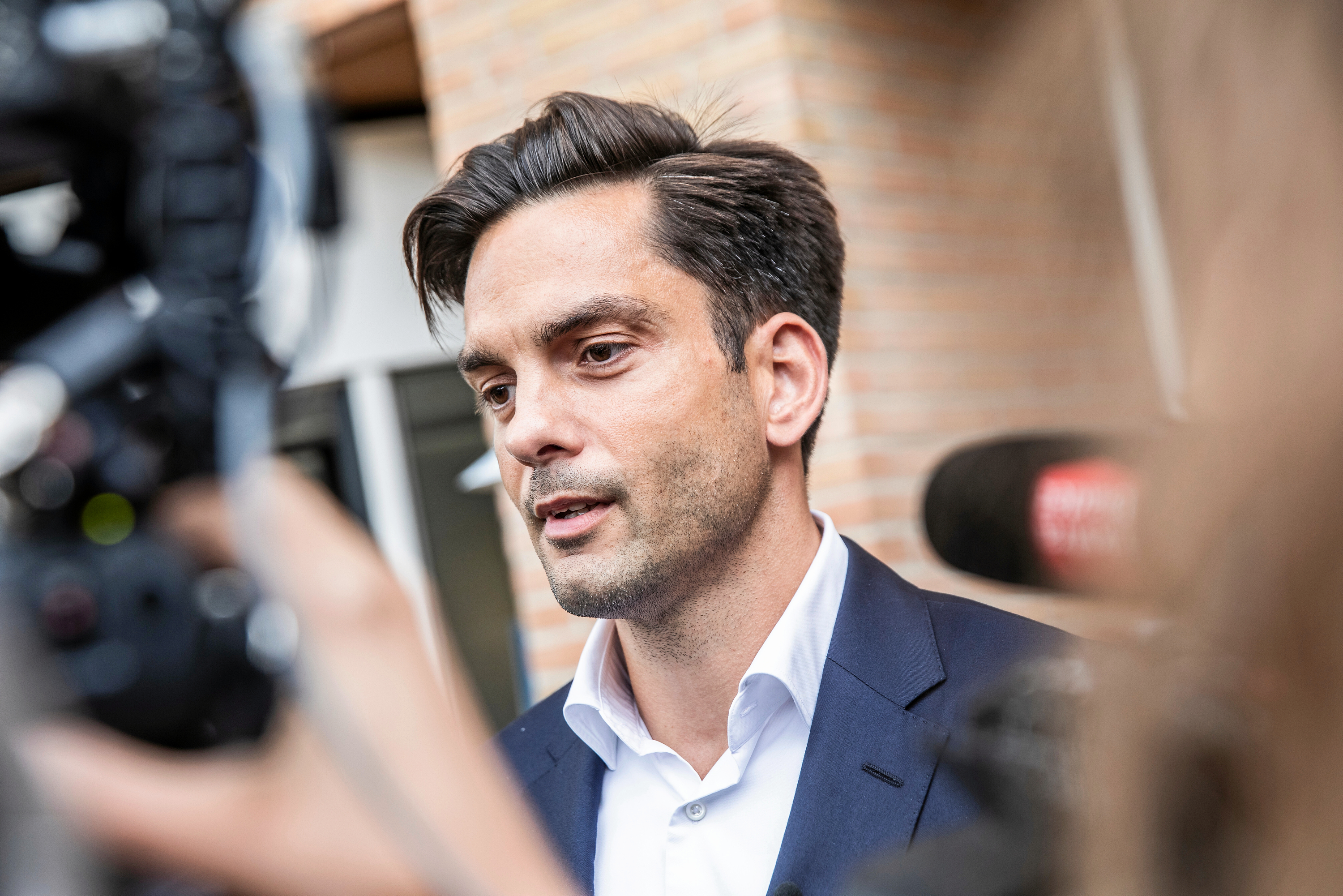 Forsvarsadvokat Peter Secher står foran Retten i Glostrup i en anden sag. Han er forsvarer på den 21-årig mand, der er frifundet for dobbeltdrab, fordi det var nødværge.