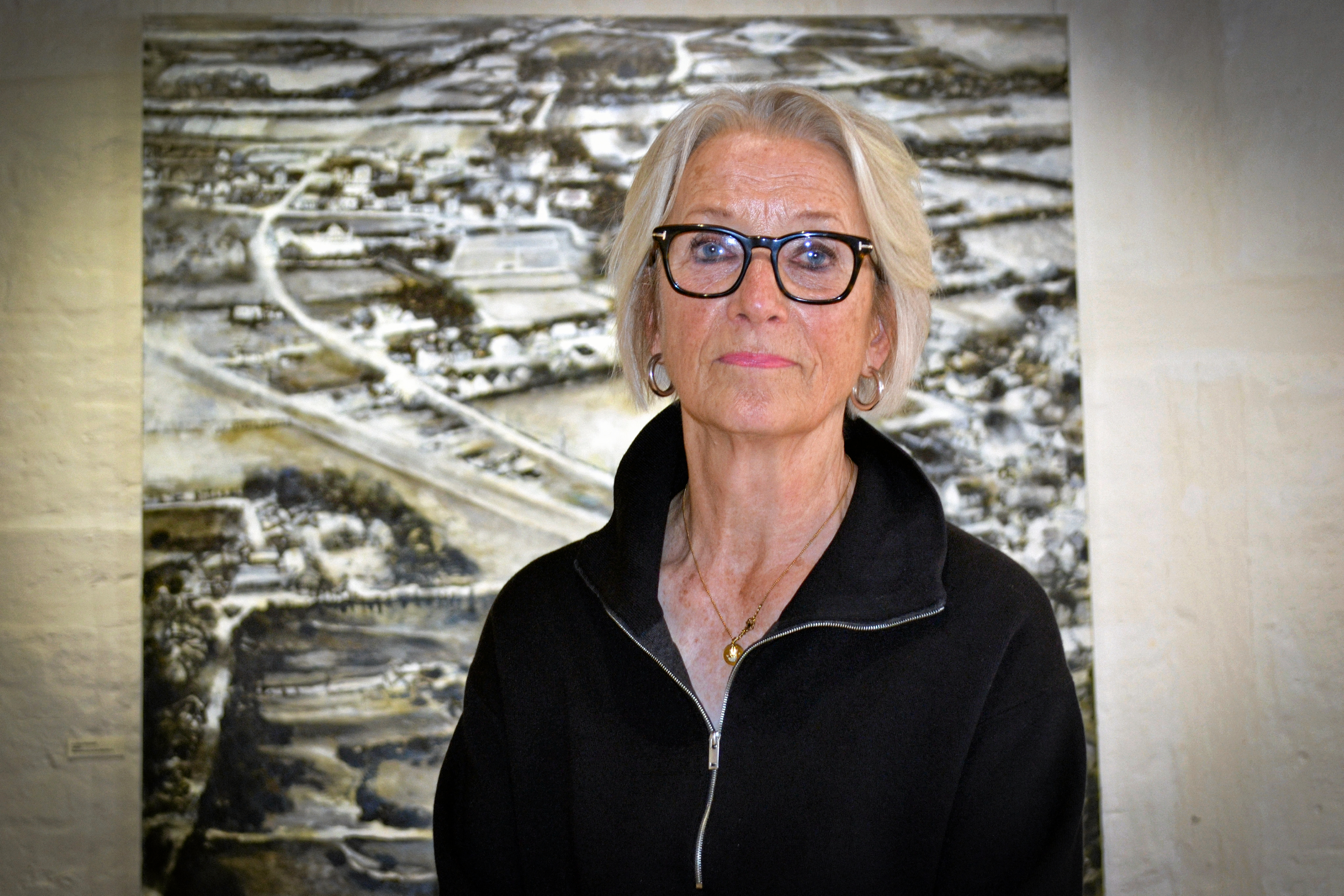 Hun har arbejdet som jordemoder i Kalundborg, hjulpet flygtninge i Pakistan og vikarieret i Grønland. Anne Fabricius, formand for Kalundborg Kunstforening, fylder 75 år.