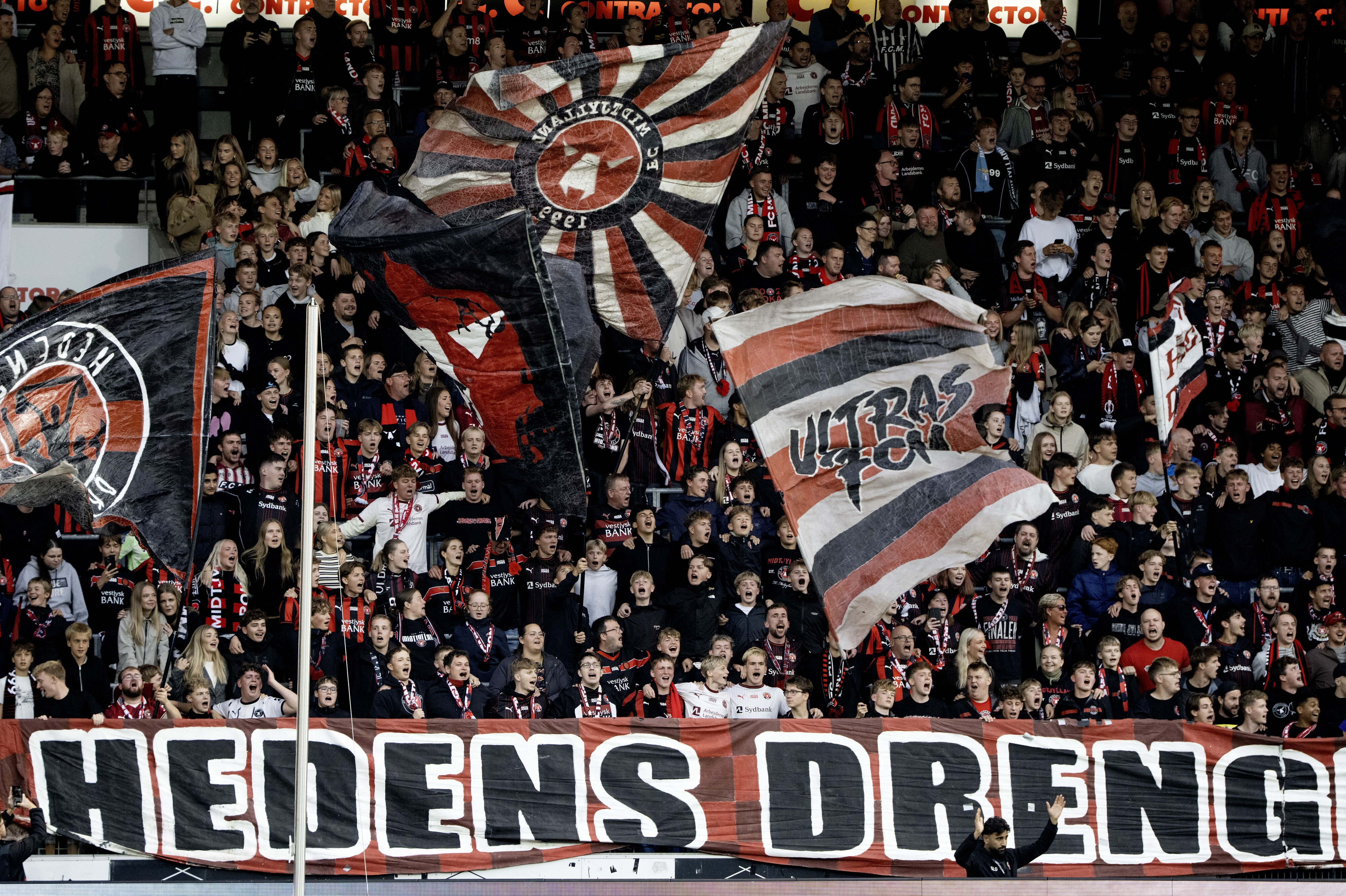 FC Midtjylland og holdets tilhængere får besøg af OB i pokalturneringens fjerde runde. Kampen spilles på MCH Arena i Herning. (Arkivfoto).