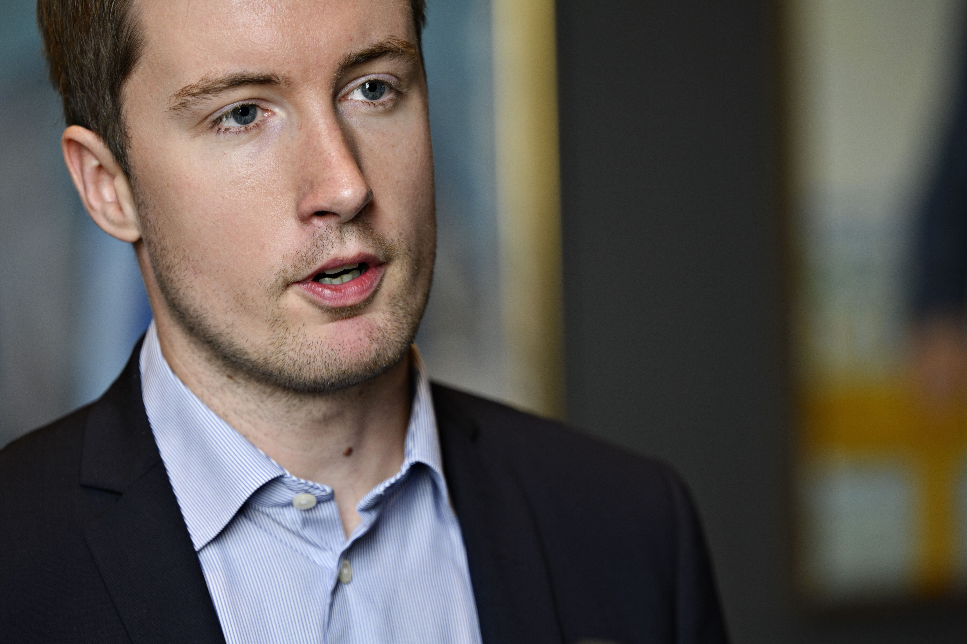 Boligminister Jacob Mark (SF) og regeringen vil hæve bødestørrelsen for overtrædelse af bopælspligten til 100.000 kroner, skriver Jyllands-Posten. (Arkivfoto).