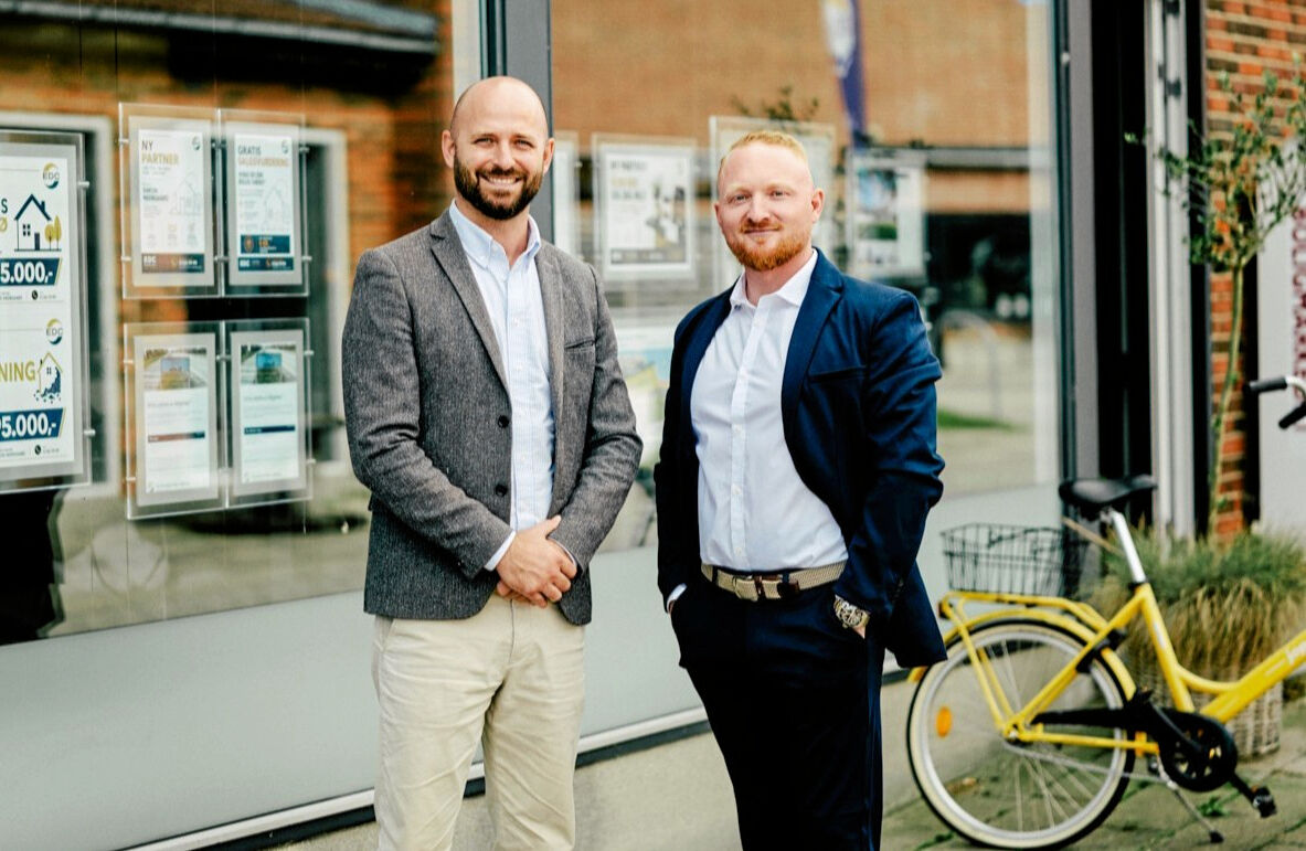 Simon Neergaard (th.) starter som partner i EDC Poul Erik Bech Tune i samarbejde med Erik Jón Knudsen.