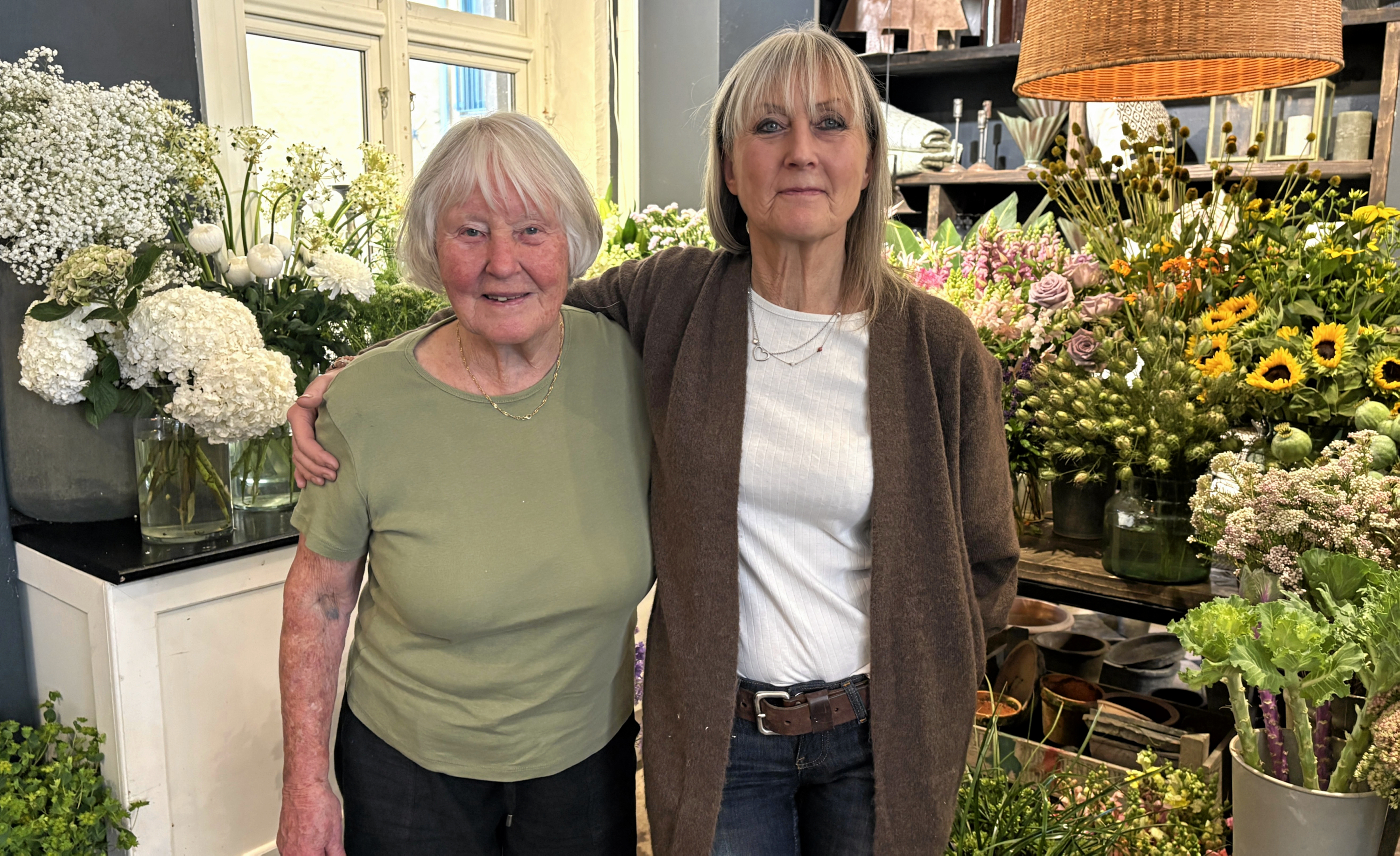 For Rie Røndbjerg er beslutningen om at lukke Gertrud ikke et farvel, men begyndelsen på et nyt kapitel. Efter mange år med lange arbejdsdage, stort ansvar og en butik, der har fyldt det meste af hverdagen, er tiden kommet til at sætte tempoet lidt ned. Nu vil hun og moren, "Momse", have plads til at trække vejret og kaste sig ud i nye eventyr sammen. Sikkert er det dog, at Gertrud fortsætter som 24-7 butik.