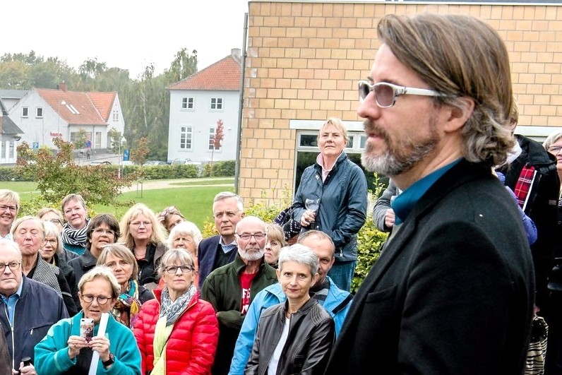 Verdenskendte Olafur Eliasson - her fotograferet til fernisering i Huset i Asnæs - skal skabe et udendørs-værk til Campus Odsherred.