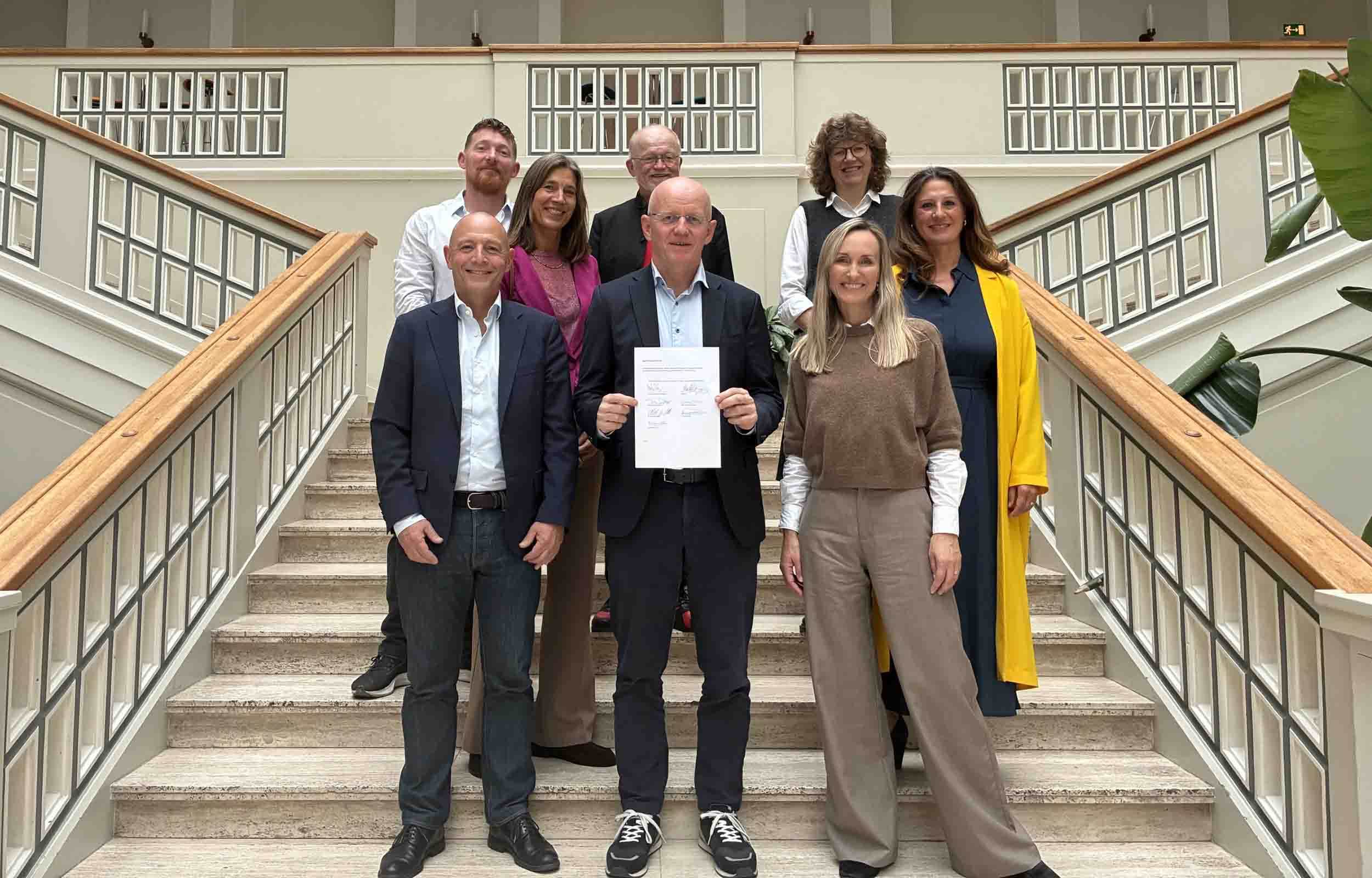 Svømmehal, skoler, ældre og grønne bydelscentre får et økonomisk løft i Gentofte Kommunes nye budget for 2027-2028. Samtlige partier i kommunalbestyrelsen står bag aftalen.