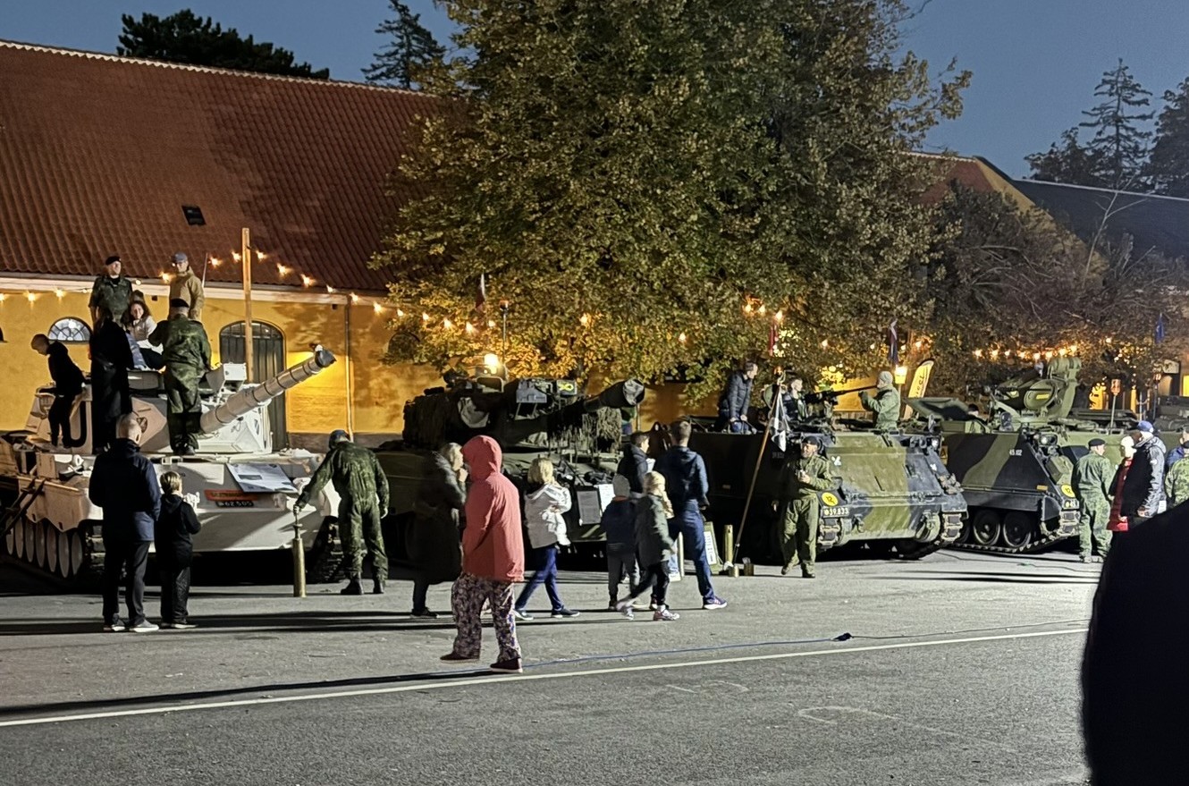 Veteranpansrede køretøjer fra Gardehusarregimentes forening er en sikker vinder på Kulturnatten.