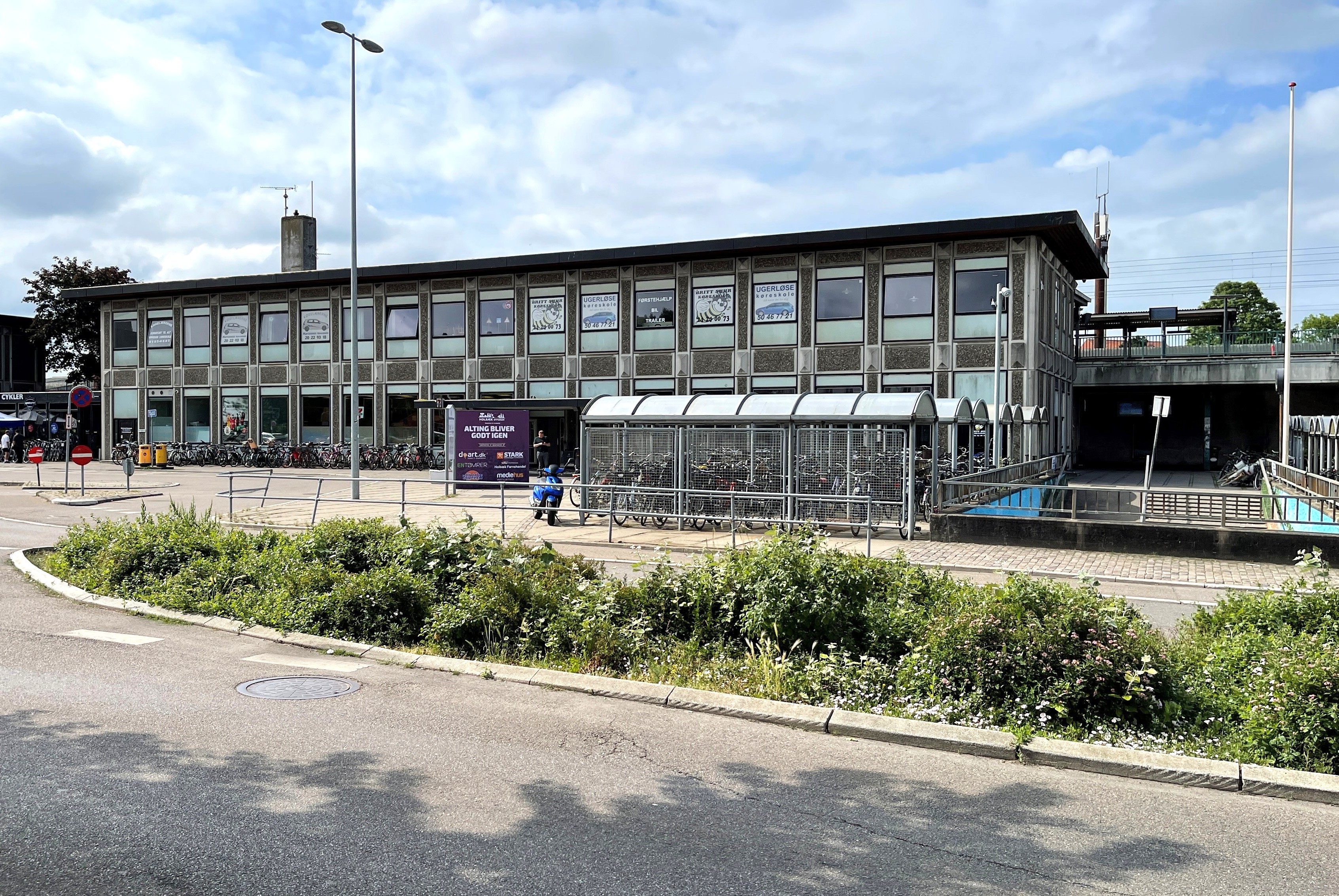 Holbæk Kommune har fået 20 millioner kroner fra staten til DSB's ombygning af Holbæk Station.