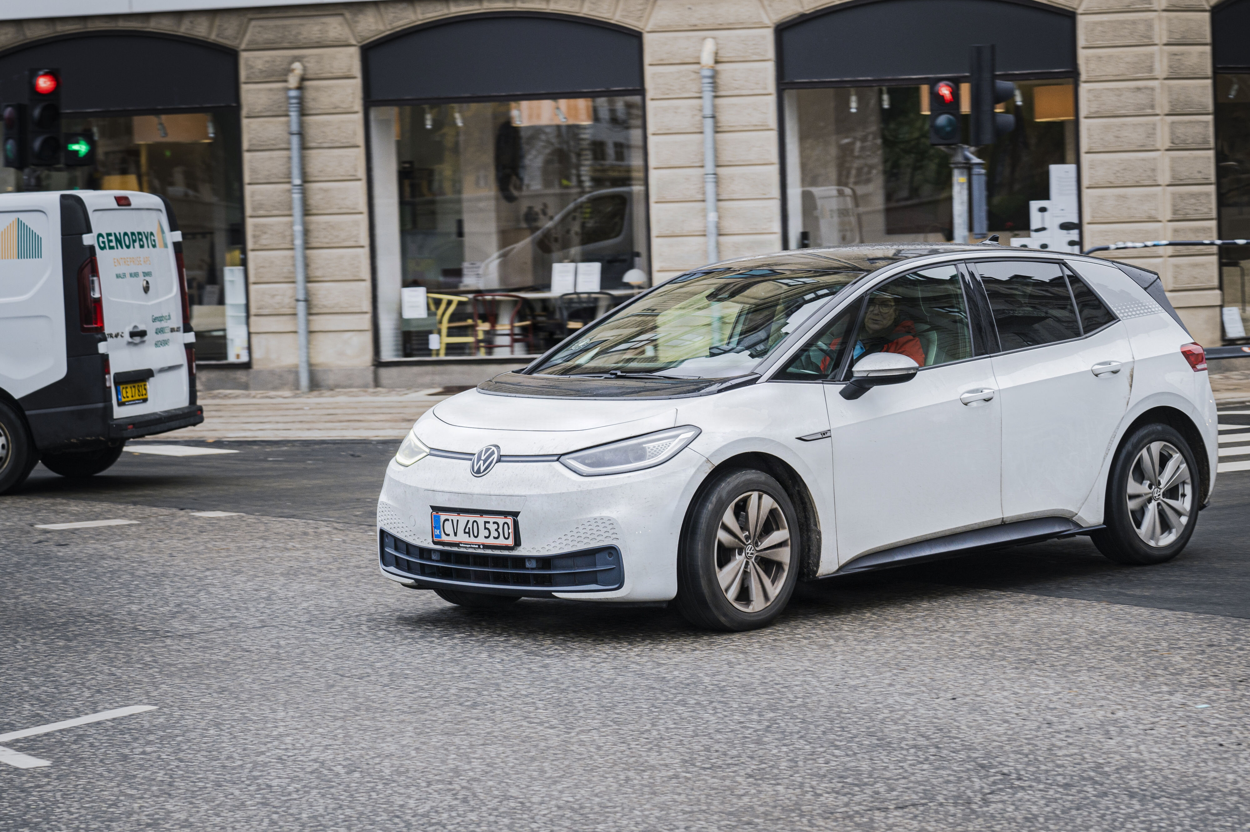 85,9 procent af de nye biler, der blev købt i Danmark i august, var elbiler, som denne fra Volkswagen. (Arkivfoto).