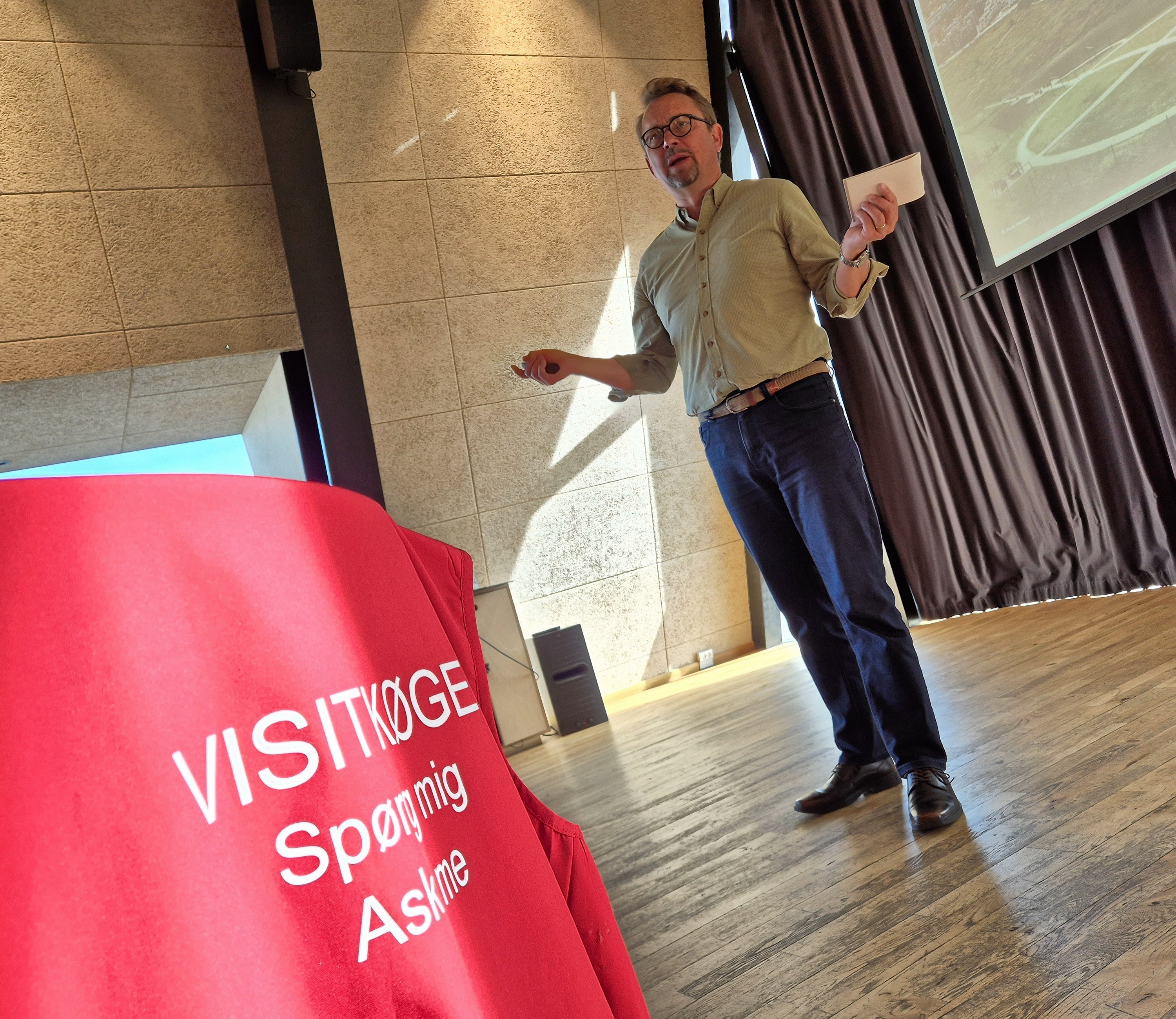 - Vi ved ikke nok om Køge endnu. Derfor er det blandt andet vigtigt med en tæt dialog med jer, sagde Martin HH Bender, direktør for Visit Sydsjælland og Møn, da han torsdag morgen mødte en lang række af de lokale turismeaktører.