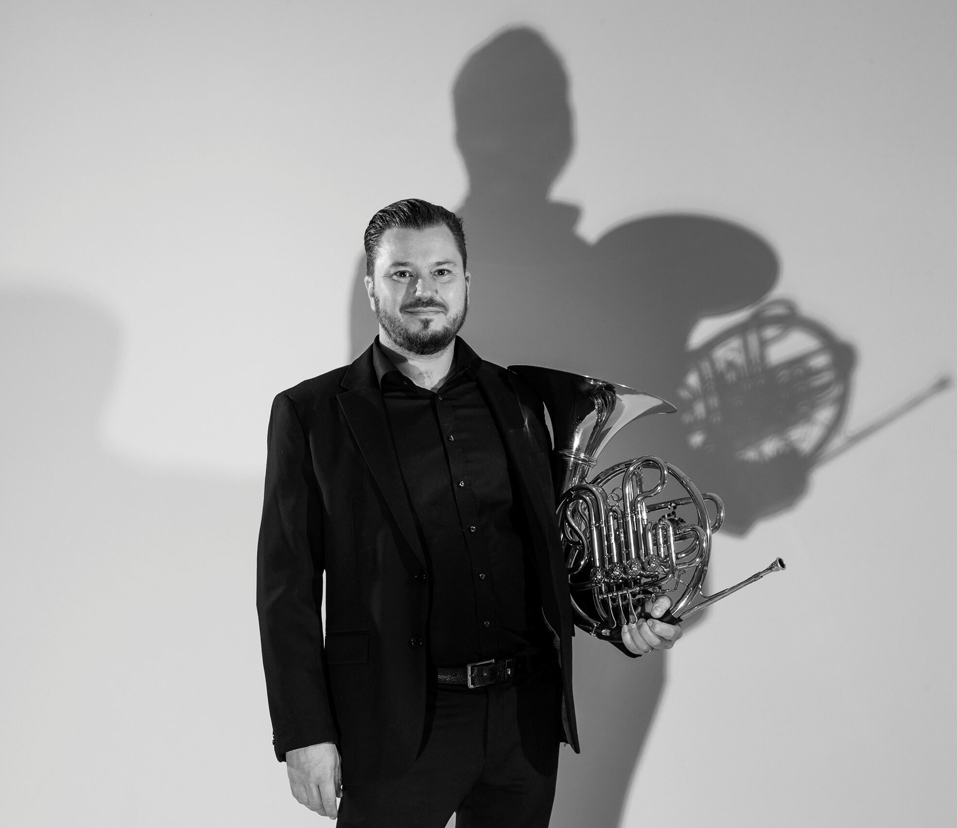 Lasse Mauritzen begyndte sin musikalske udvikling i Tivoligarden som otteårig,.