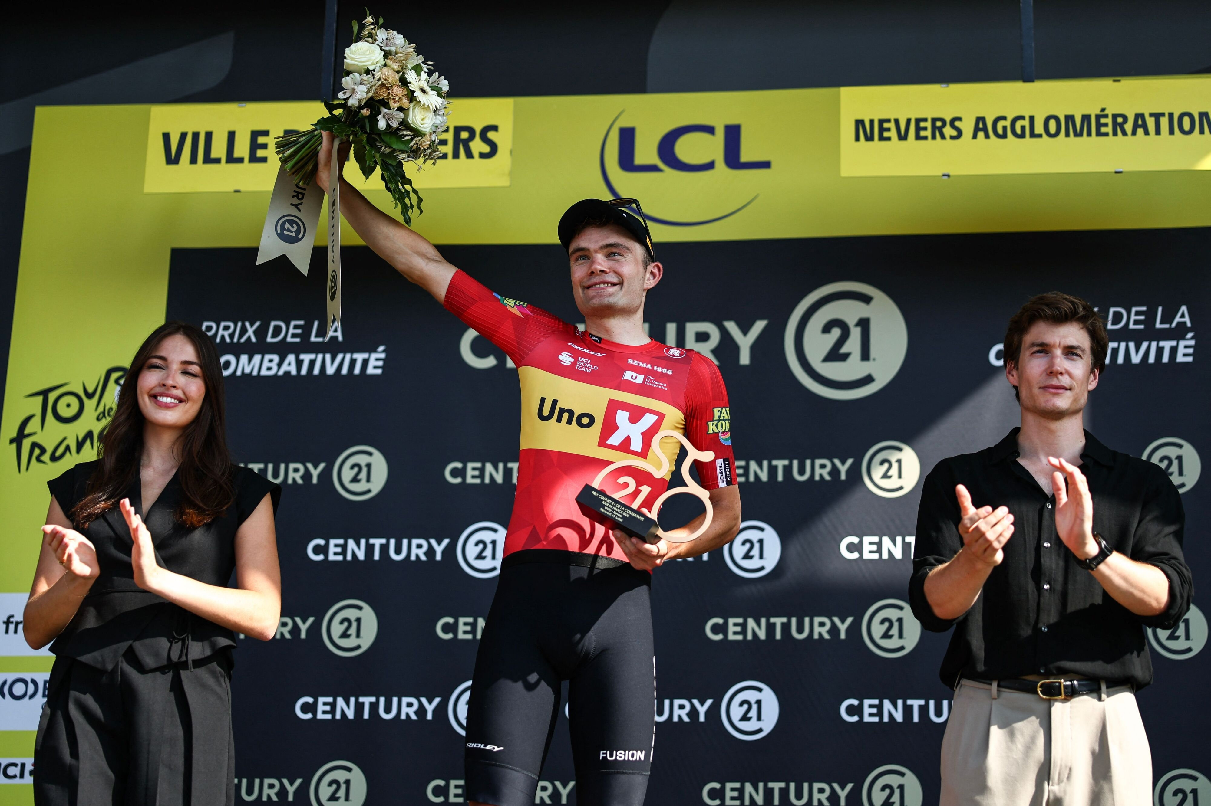 Tour de France blev en stor skuffelse for Anthon Charmig, selvom han undervejs nåede at blive hyldet på podiet som mest angrebsivrige rytter. (Arkivfoto).