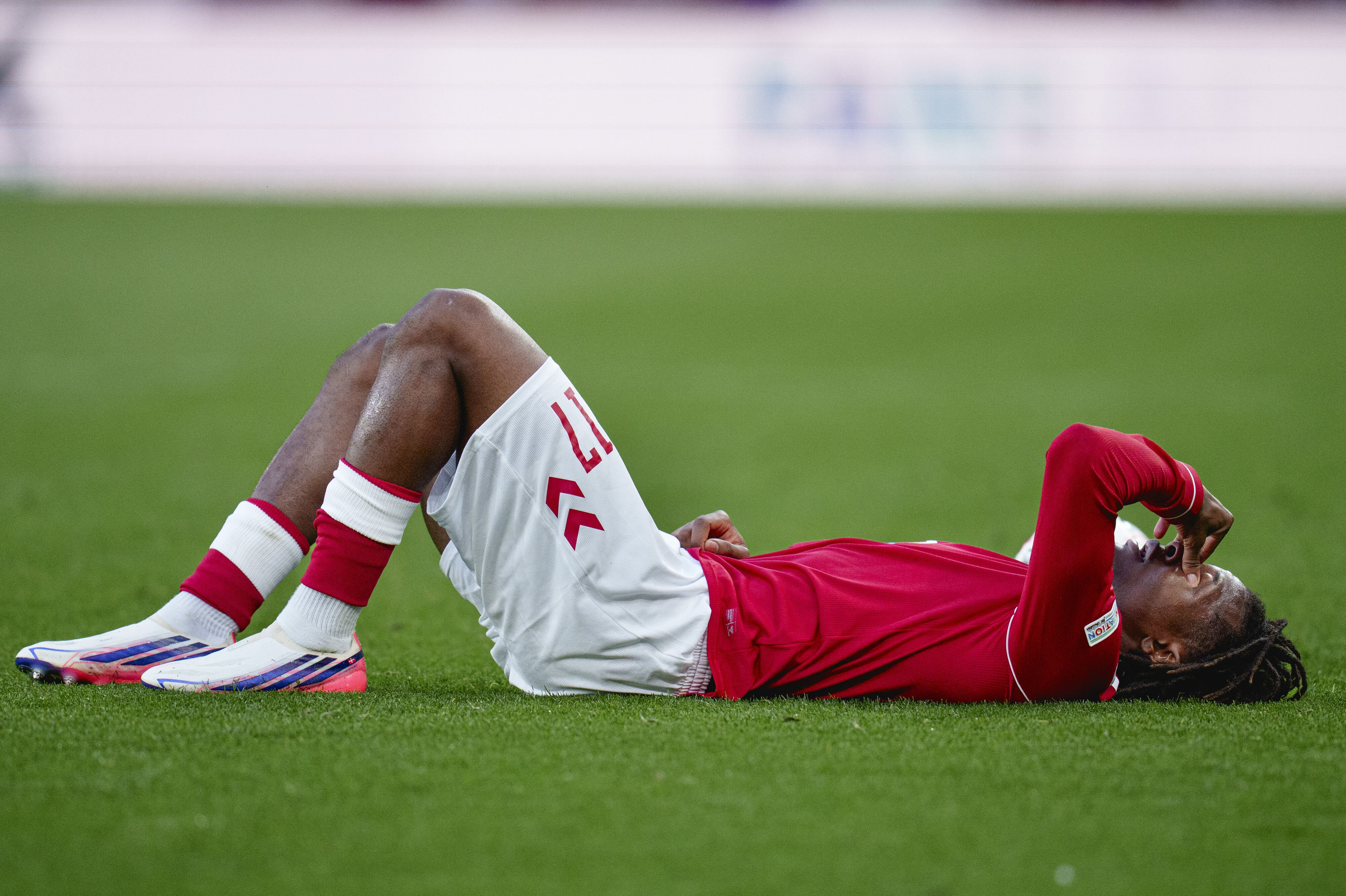 Patrick Dorgu udgik med en skade, da Danmark søndag slog Wales 2-0 i Parken.