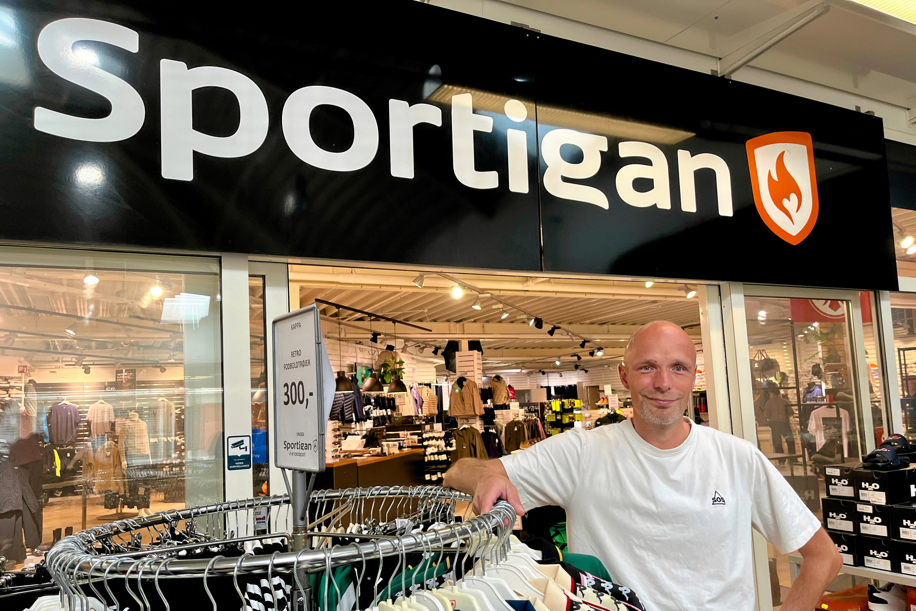 51-årige Dan Plambech stopper som butikschef i Sportigan i Høng efter 11 år på posten.