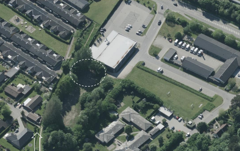 Det er her, lige bag Rema 1000, at TDC har ansøgt kommunen om opsætning af en 36 meter høj gittermast.