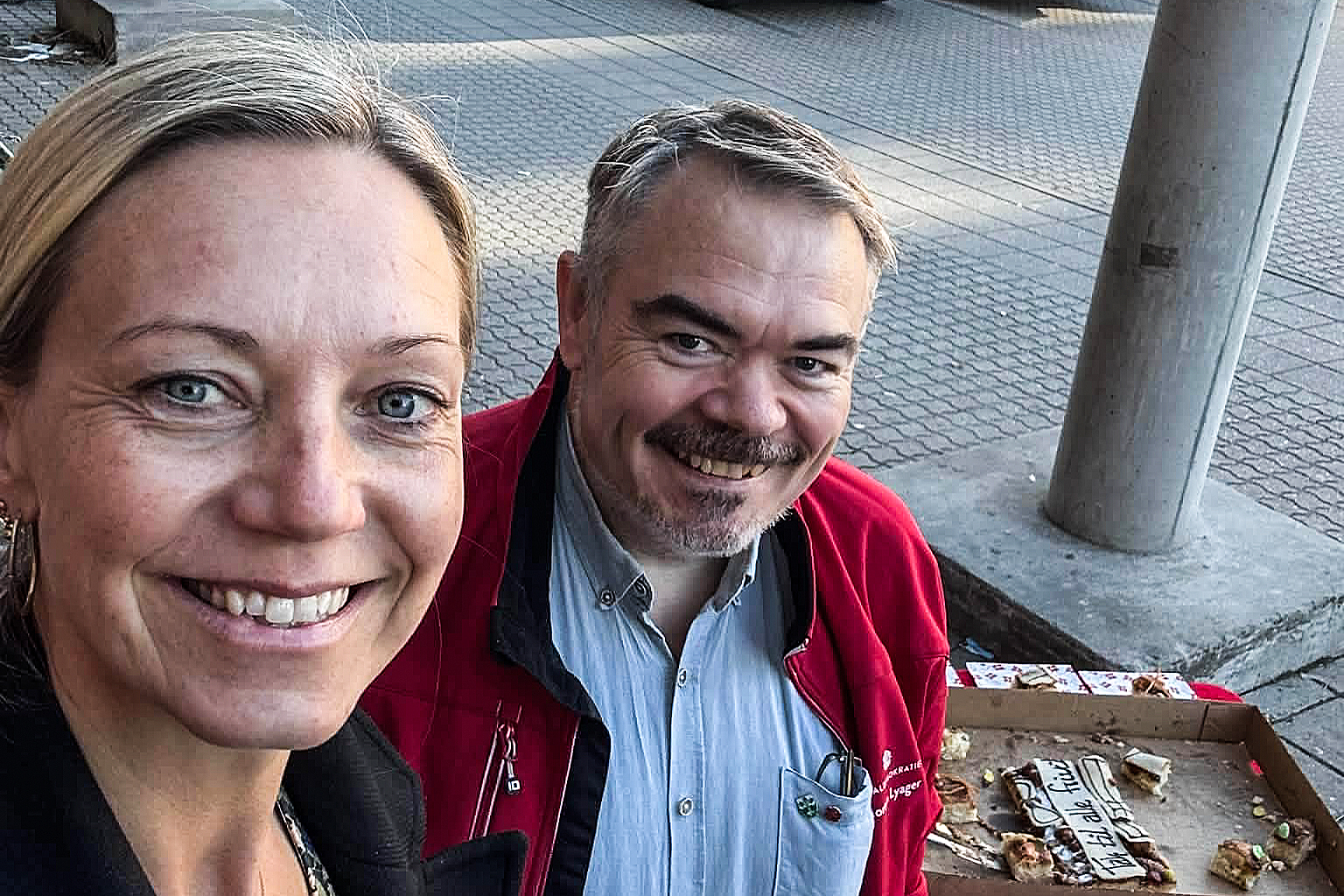 Vi skal blive bedre til at få de unge med i det frivillige arbejde. Ikke kun som deltagere, men også som kommende ledere og kræfter i vores foreninger. Det er afgørende, hvis vi også om 10 eller 20 år skal have et stærkt foreningsliv i Egedal, skriver byrådsmedlem Morten Lyager på vegne af Socialdemokratiet i Egedal. Her ses han sammen med partikollega Matilde Powers.