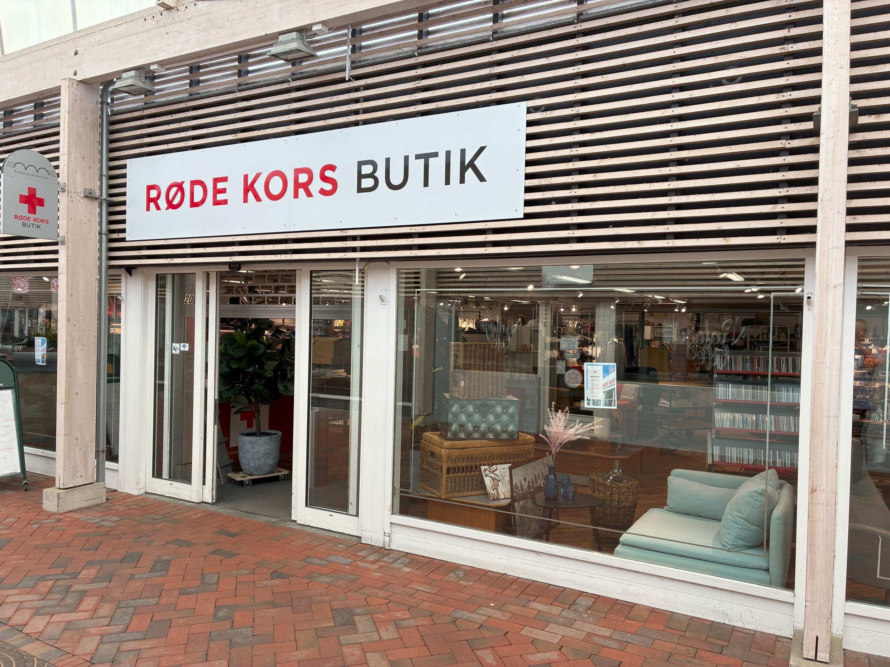 Den nye Røde Kors-butik rykker ind i de lokaler, hvor Bog & Idé tidligere holdt til i Dianalund Centret.