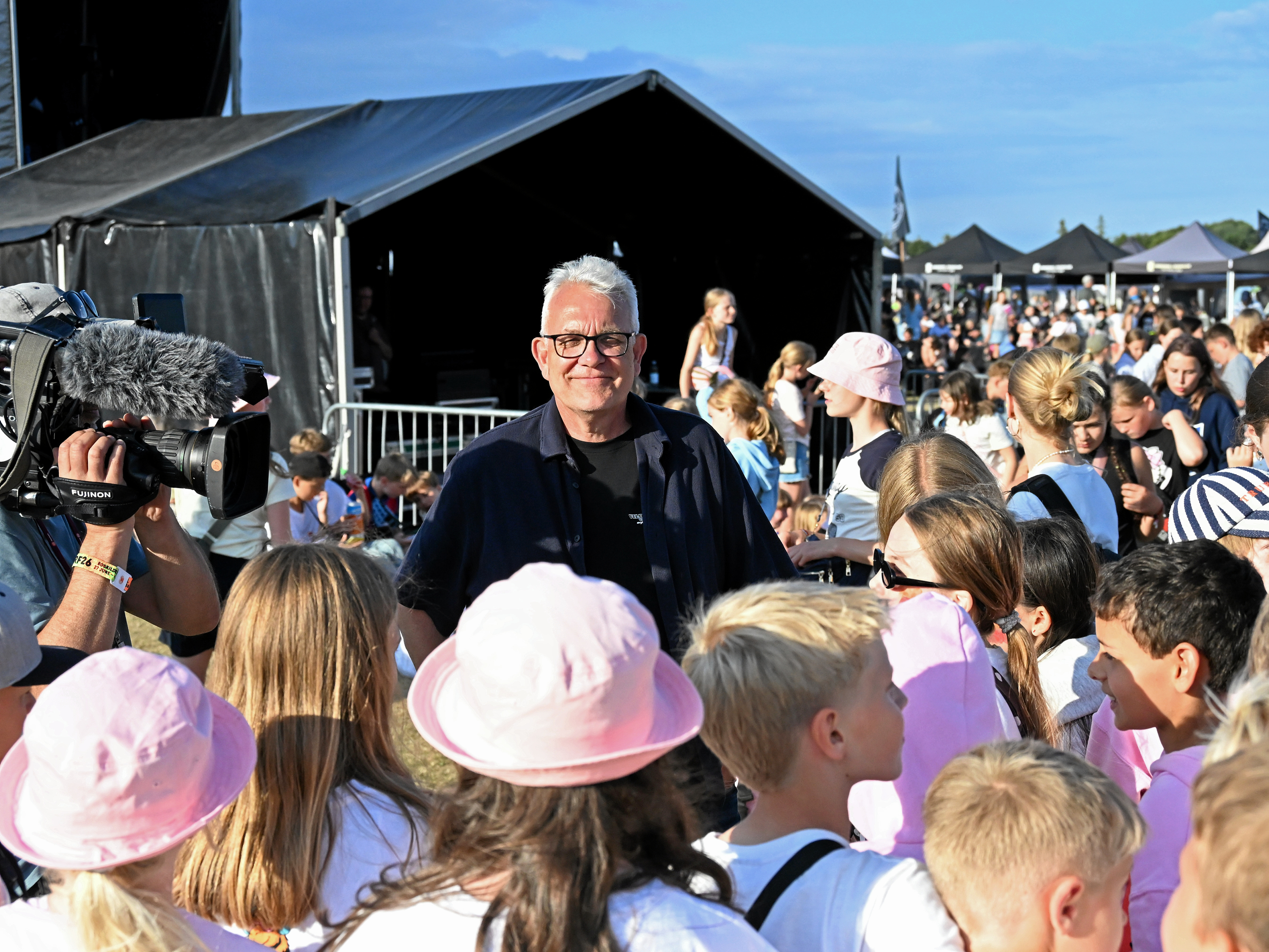 - Jeg har ikke lyst til bare at lukke døren fra den ene dag til den anden, siger Frank Villumsen om sin beslutning.