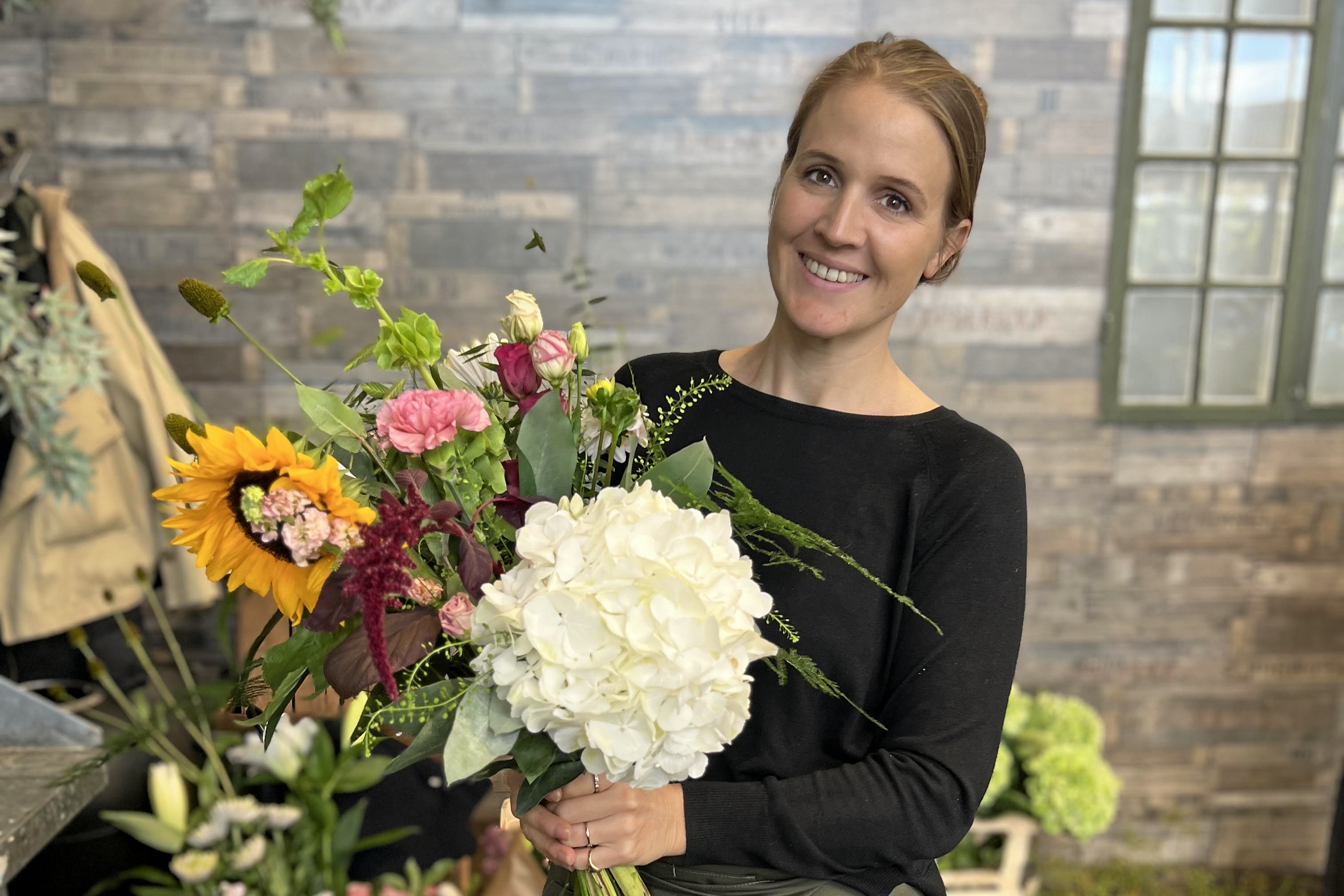Nicoline Tetzlaff Magnussen, 35 år, er kvinden bag Plenty Flowers, der åbner den første butik i Nordsjælland, som en shop-in-shop i Plantorama Hørsholm.