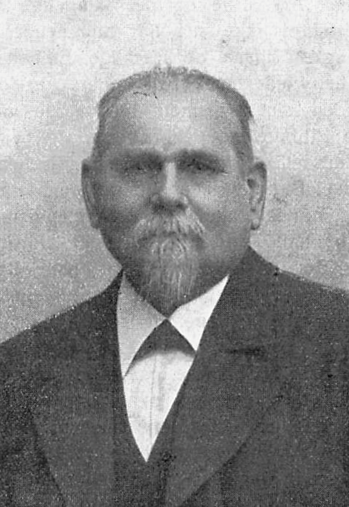 Peter Arnskov (1853-1931) var en stor kender af Slagelse og Antvorskovs historie. Han skrev to bøger og 150 avisartikler om Slagelse. Slagelsearkiverne.