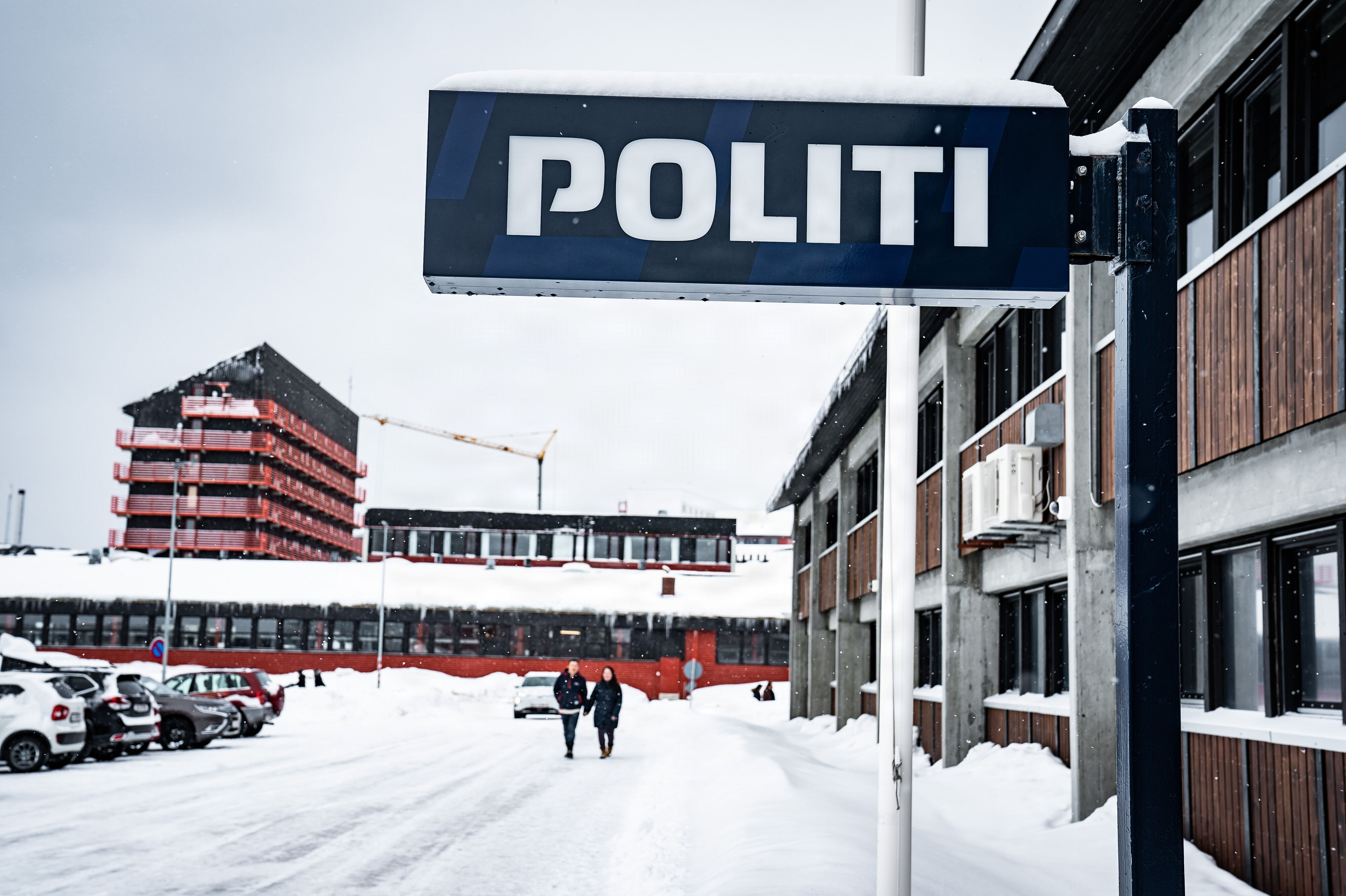 En 37-årig mand blev torsdag aften fundet død på en adresse i det sydlige Grønland. Fire personer blev fredag sigtet for drab. (Arkivfoto).