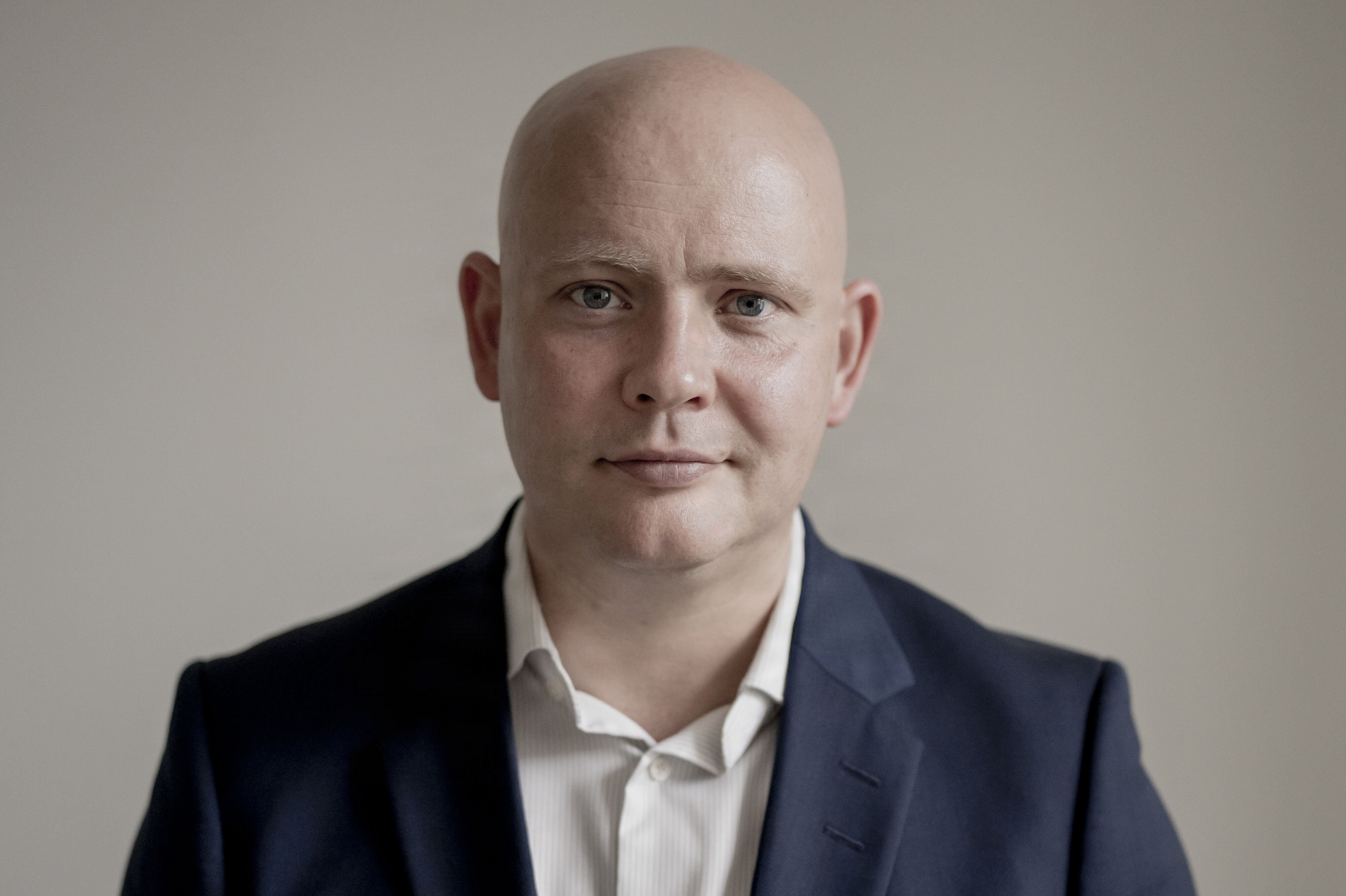 Skatte- og vækstminister Jakob Engel-Schmidt (M) vil som en del af næste års finanslov sikre, at skatteydere ikke får høje rentekrav efter en skattesag. (Arkivfoto).