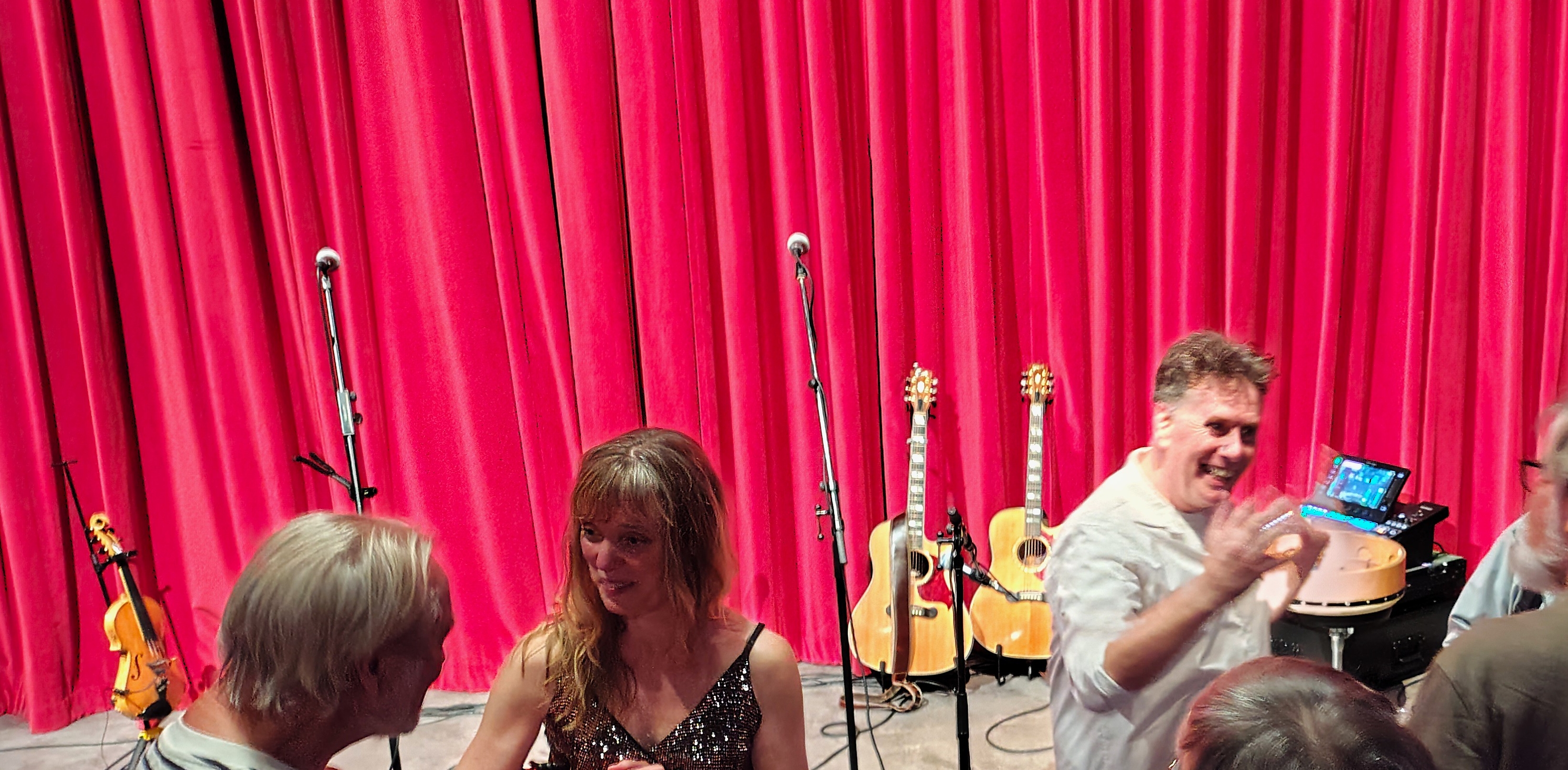 Jane & Shane underholdt i Skibby Kino. - Søren Skov Jane & Shane underholdt i Skibby Kino.