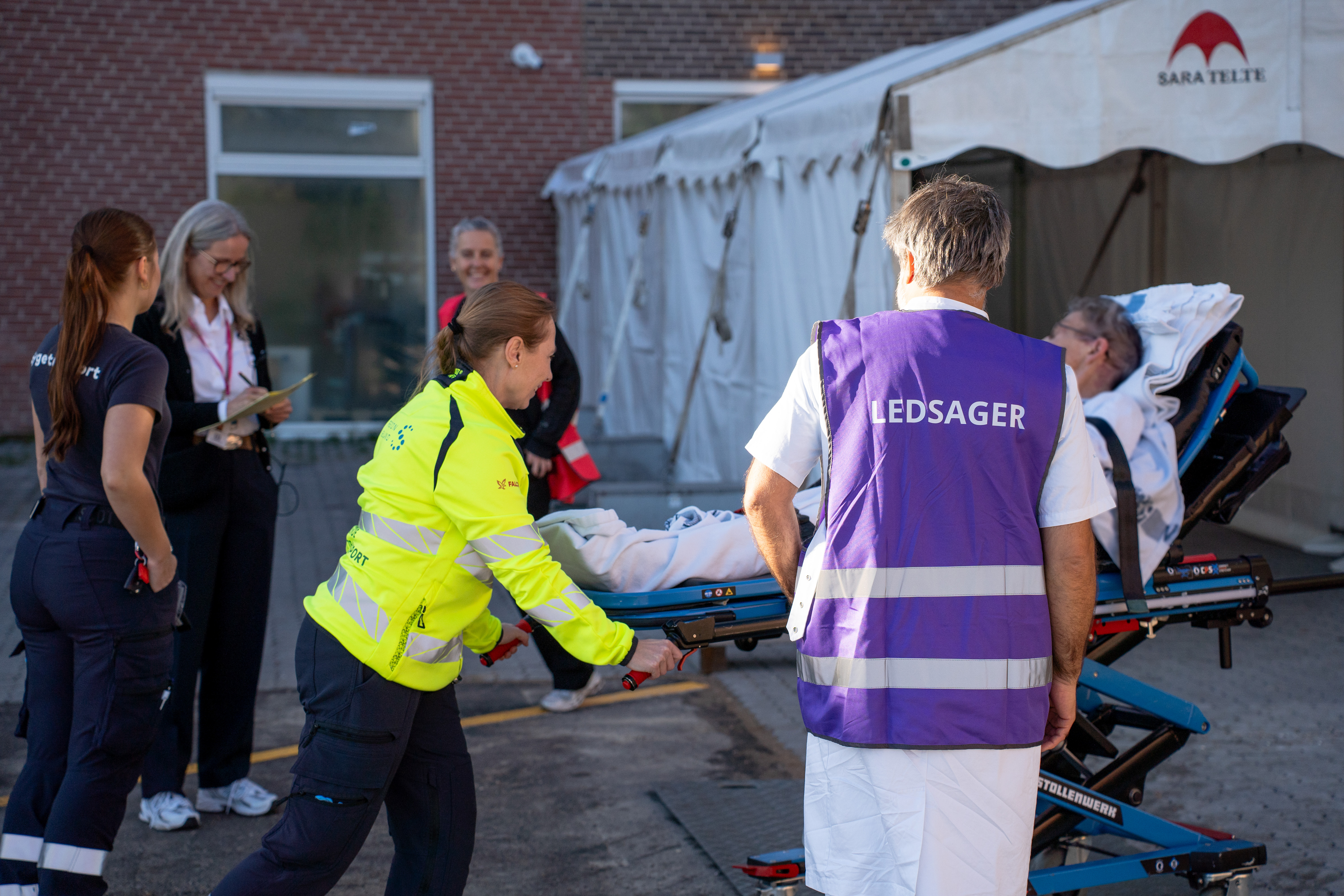 Patienterne ankom til det nye Sjællands Universitetshospital i Køge efter en nøje tilrettelagt tidsplan.