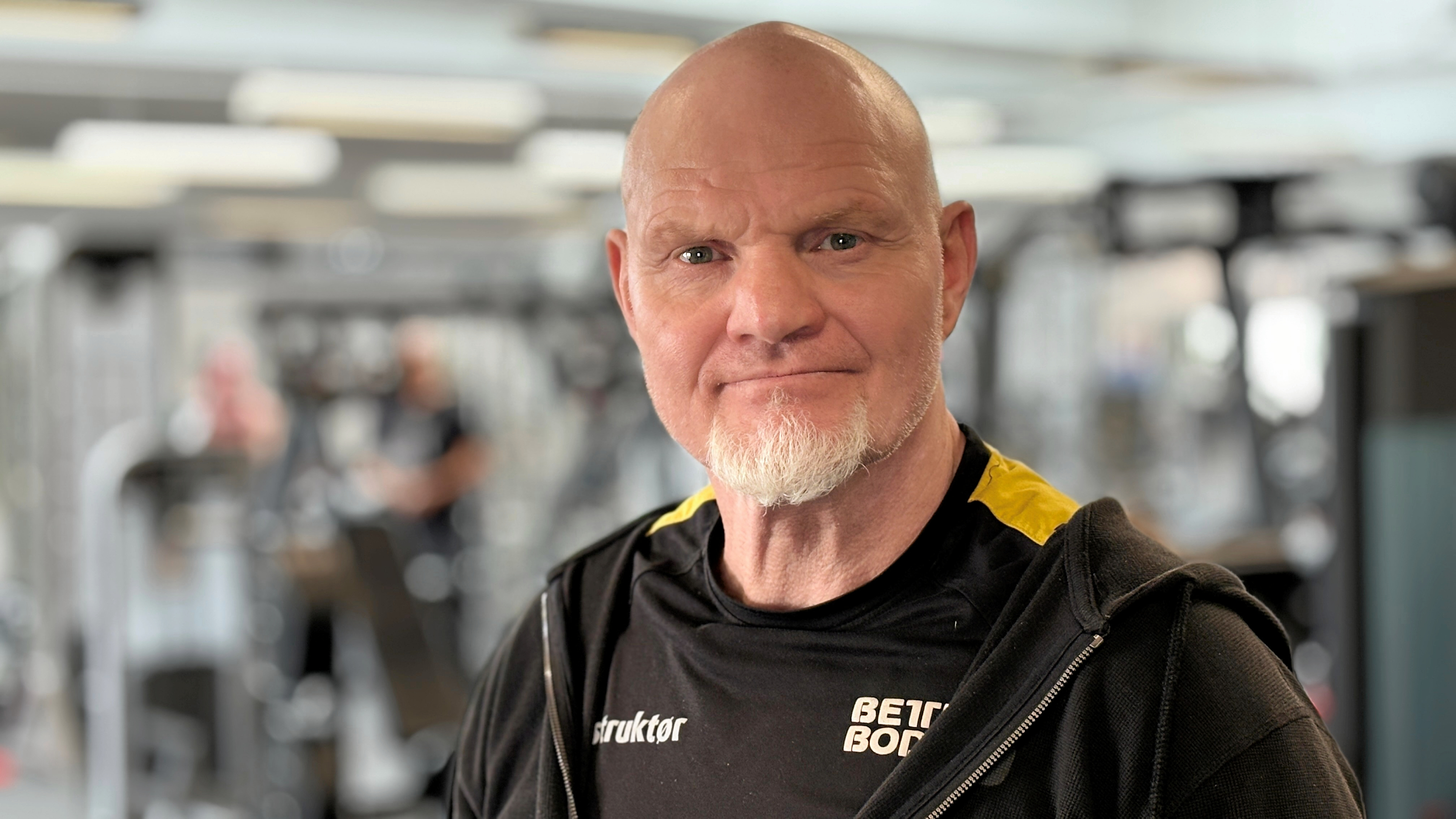 I denne uge fejrer den 66-årige indehaver John Mortensen 40-års jubilæum med Frederikssund Motionscenter. Men når han selv ser tilbage på fire årtier i træningsbranchen, handler historien langt mindre om muskler og maskiner og langt mere om mennesker.