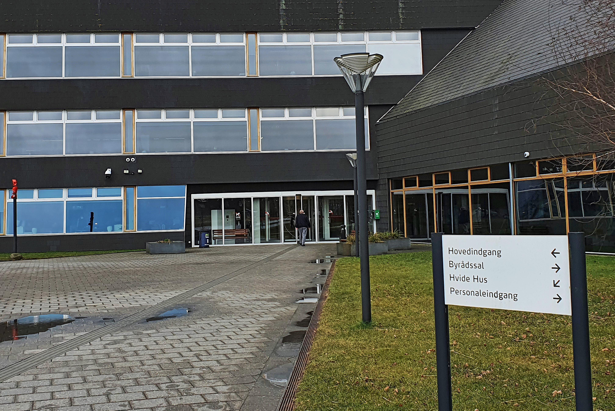 Politikerne har bl.a. besluttet at undersøge muligheden for en særlig solsikkelinje til Borgerservice.