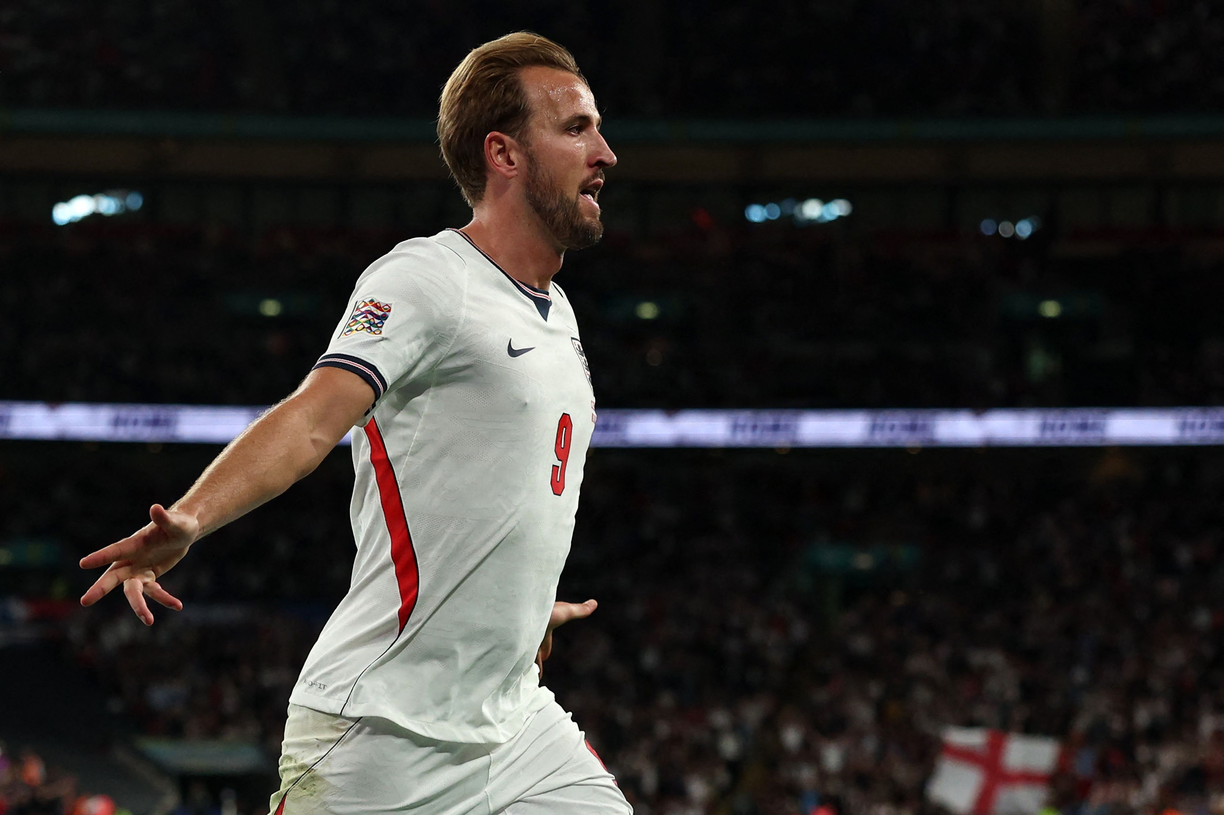 Harry Kane fejrer sin scoring til 3-0 tirsdag aften mod Tjekkiet i Nations League.